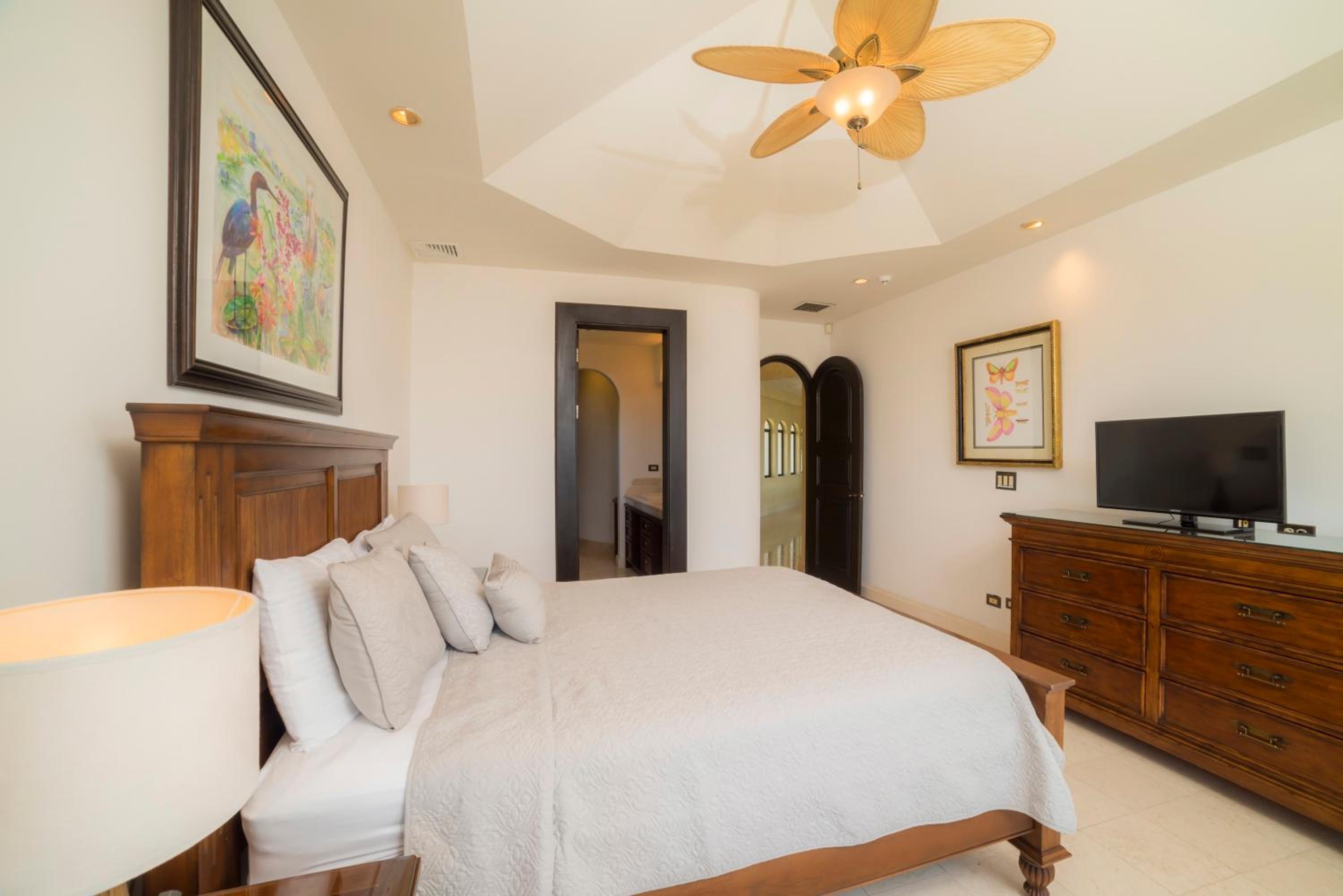 Puesta del Sol 5 bdrs ocean view in Los Suenos