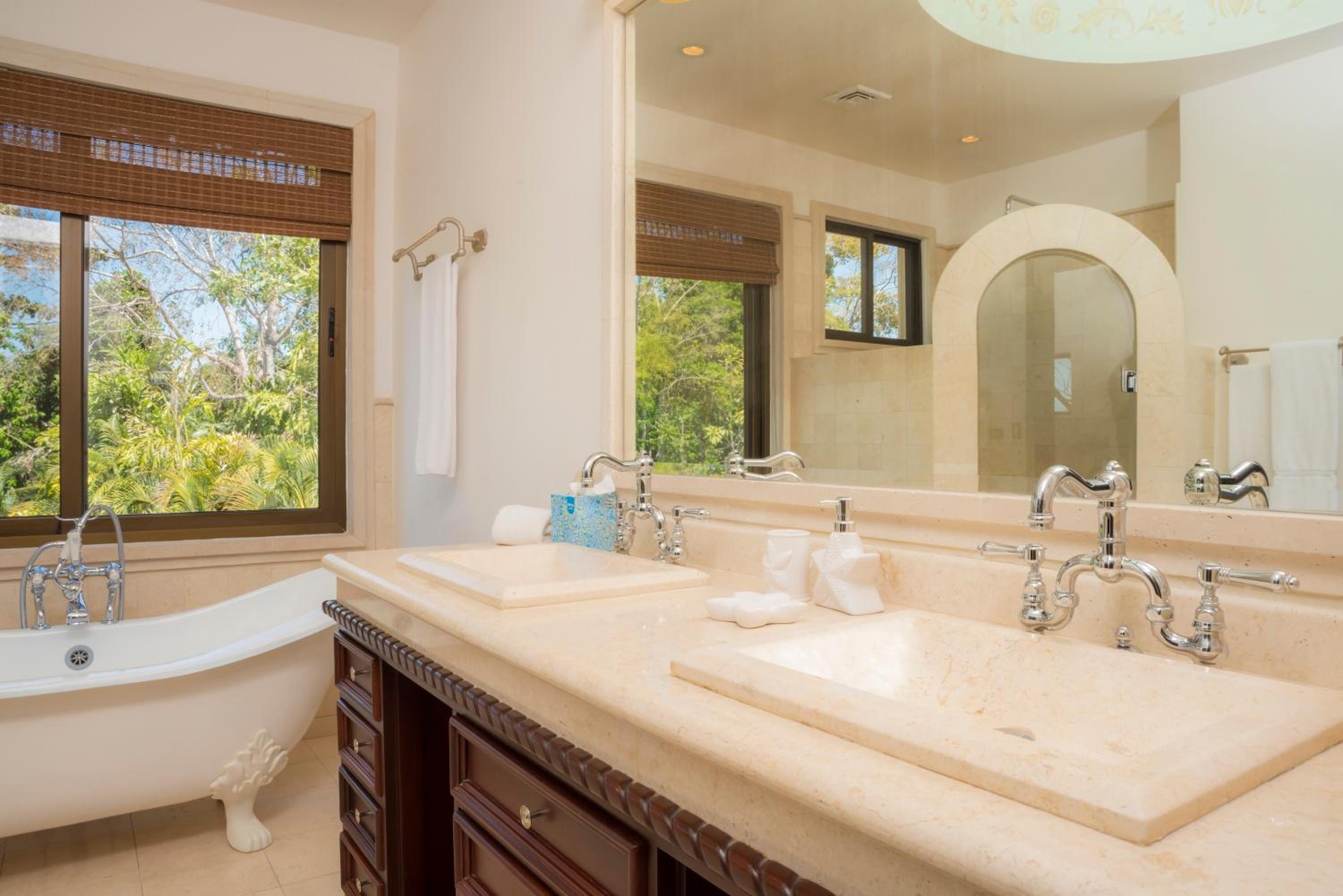 Puesta del Sol 5 bdrs ocean view in Los Suenos