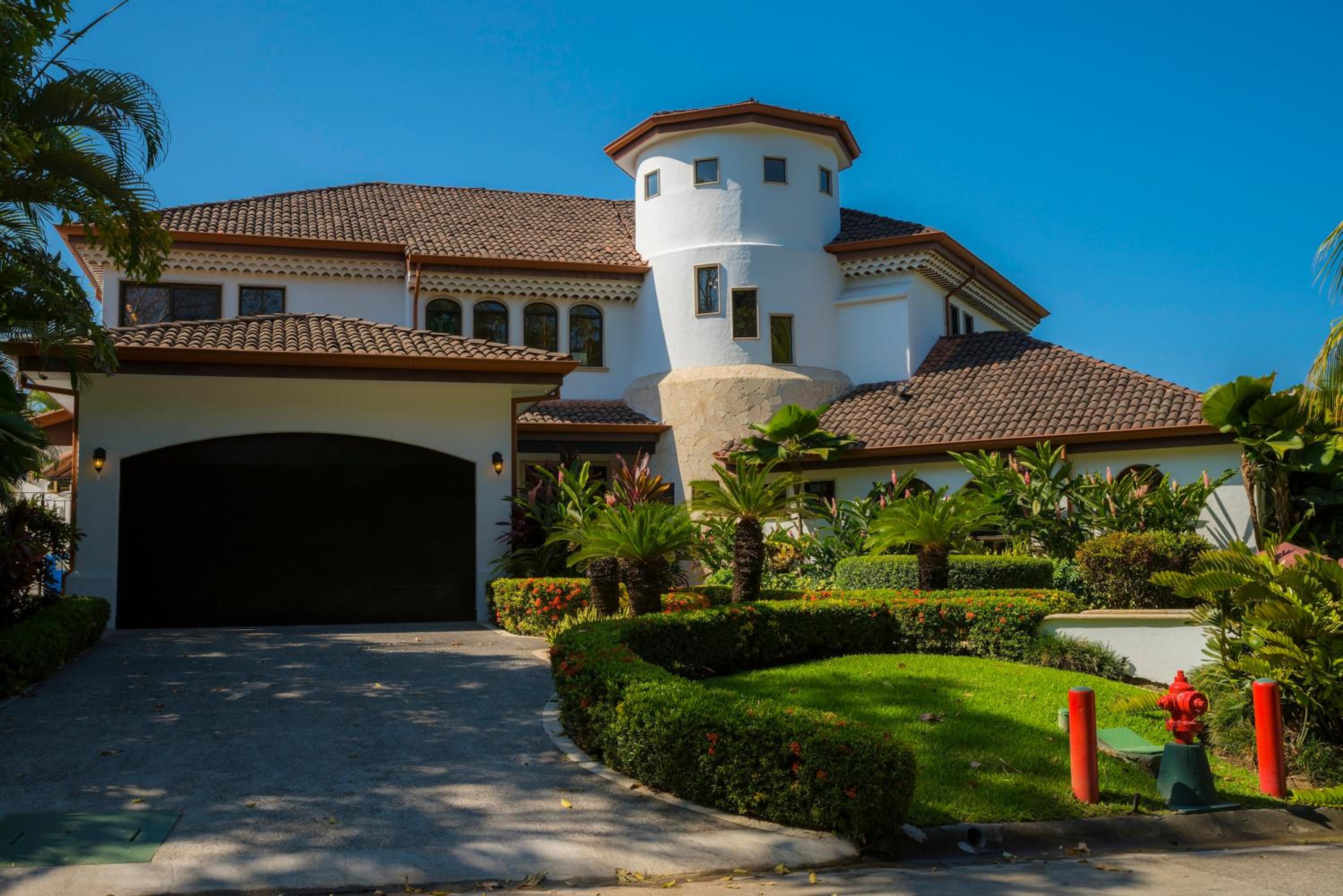 Puesta del Sol 5 bdrs ocean view in Los Suenos