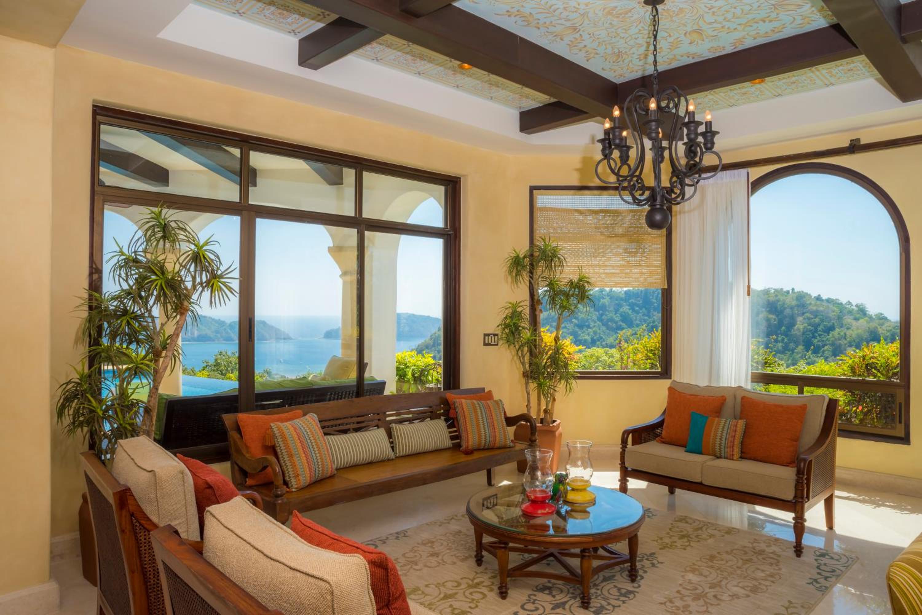 Puesta del Sol 5 bdrs ocean view in Los Suenos
