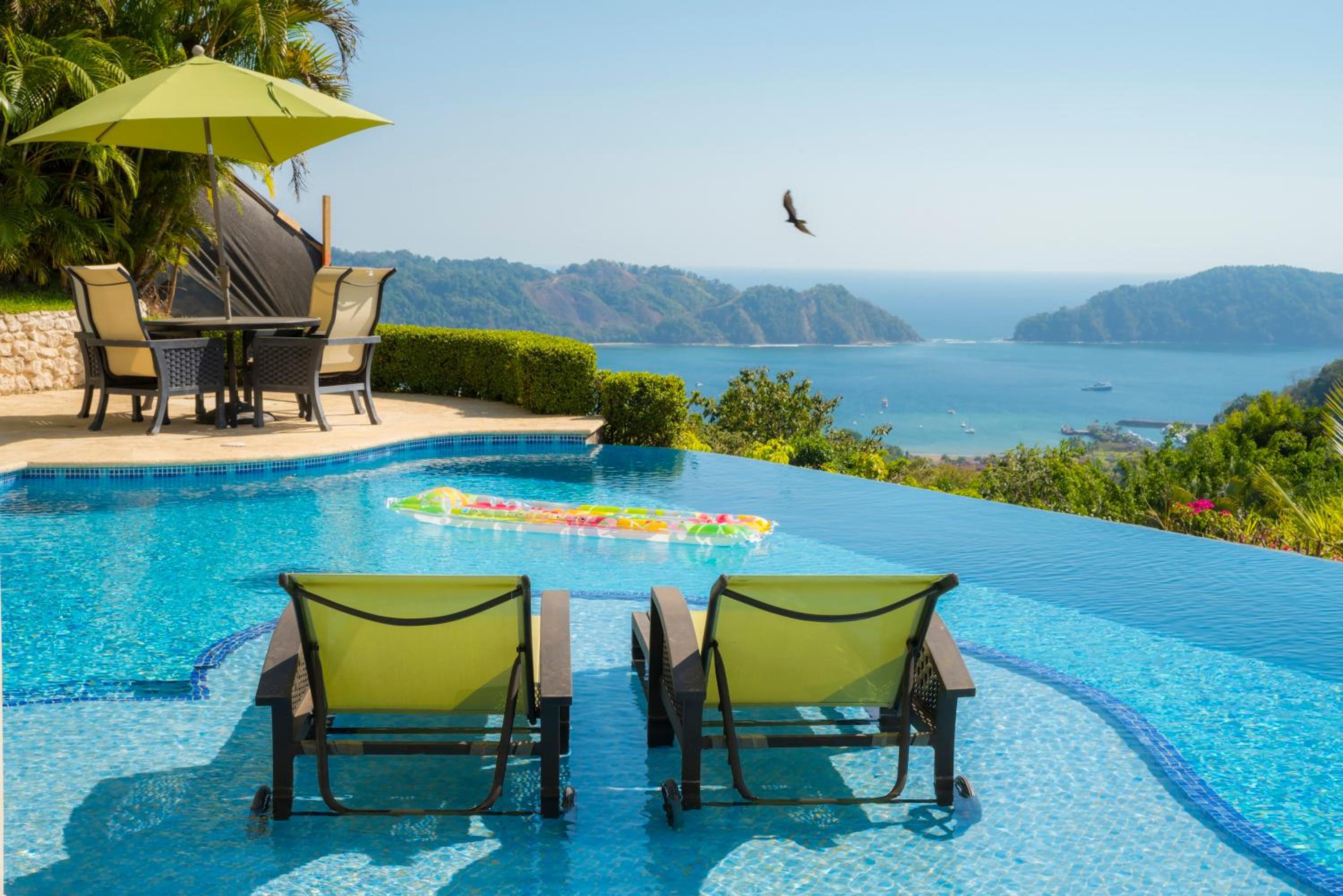Puesta del Sol 5 bdrs ocean view in Los Suenos