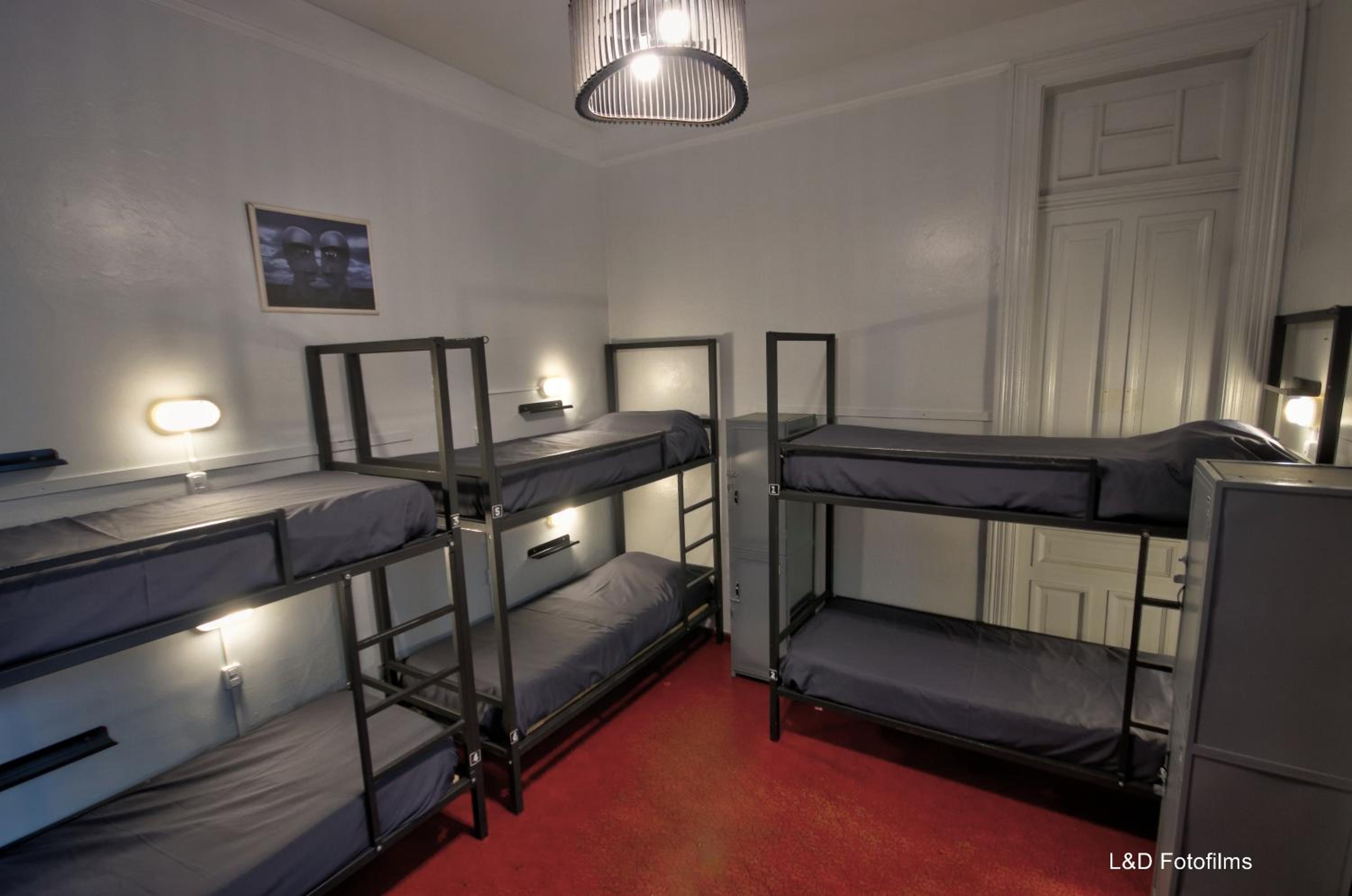 Play Hostel Arcos
