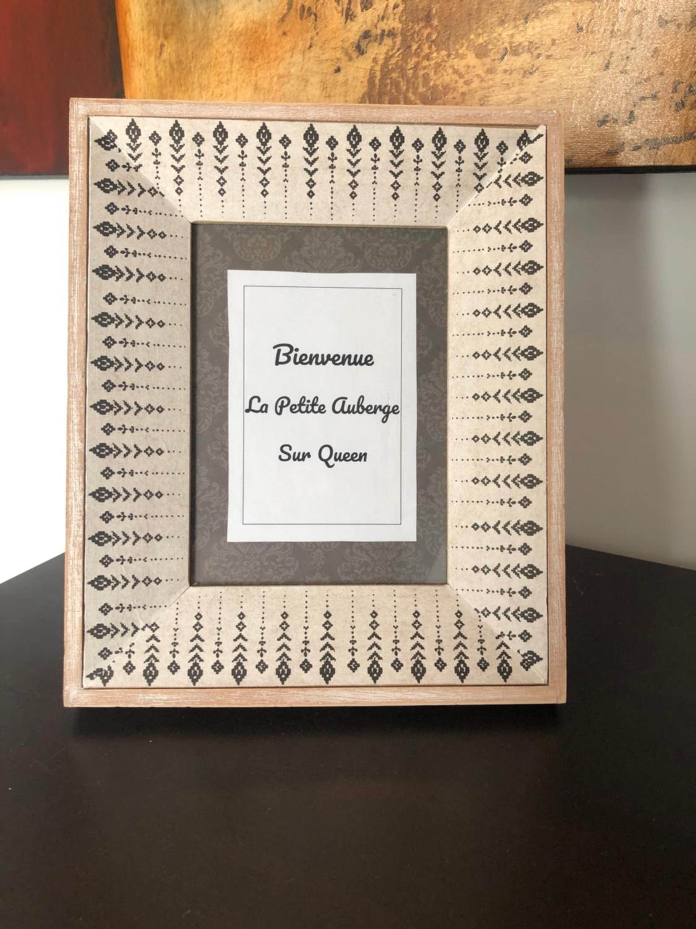 La Petite Auberge Sur Queen