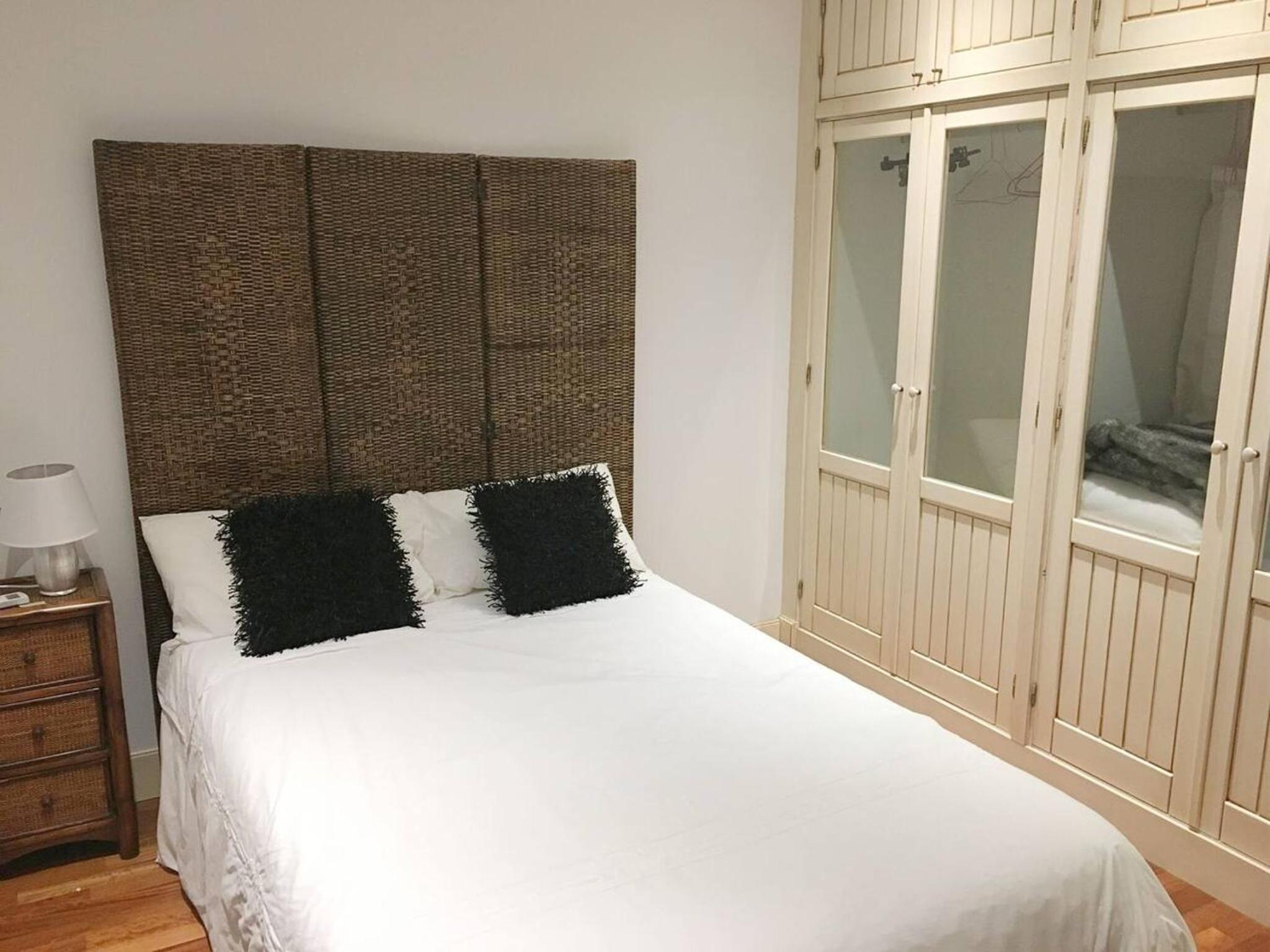 Spacious Villa in Granada with Private Pool and Jacuzzi