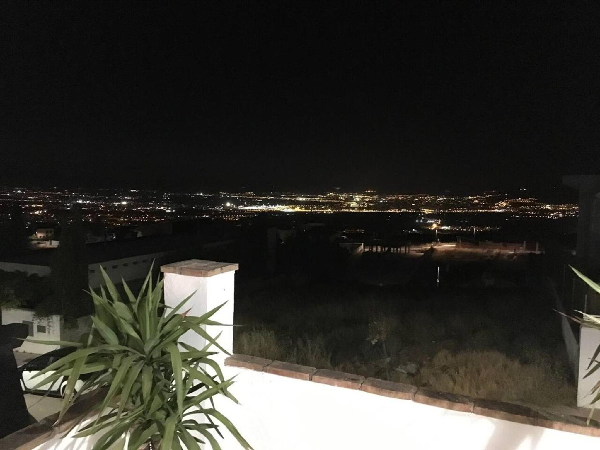 Spacious Villa in Granada with Private Pool and Jacuzzi