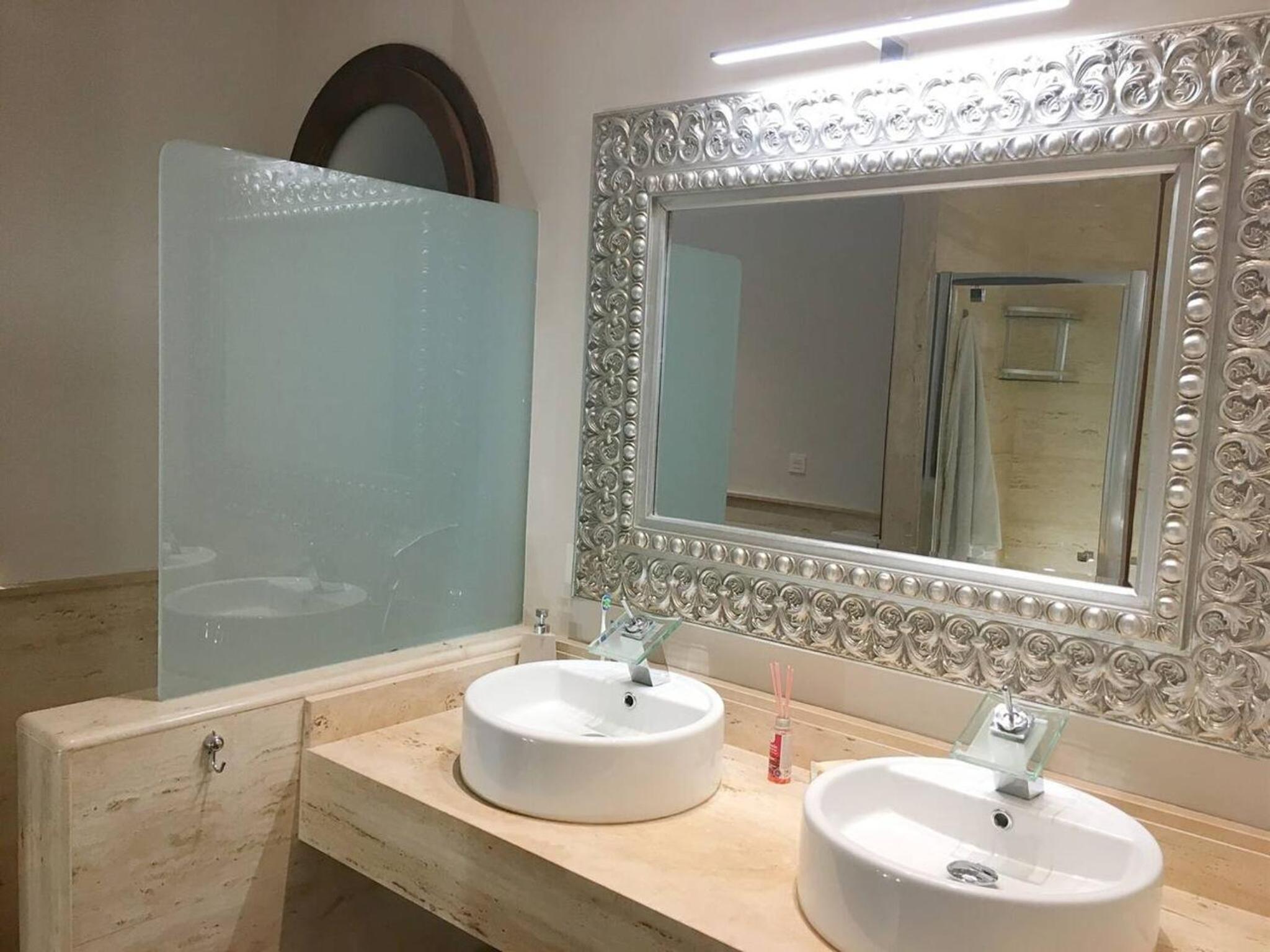 Spacious Villa in Granada with Private Pool and Jacuzzi