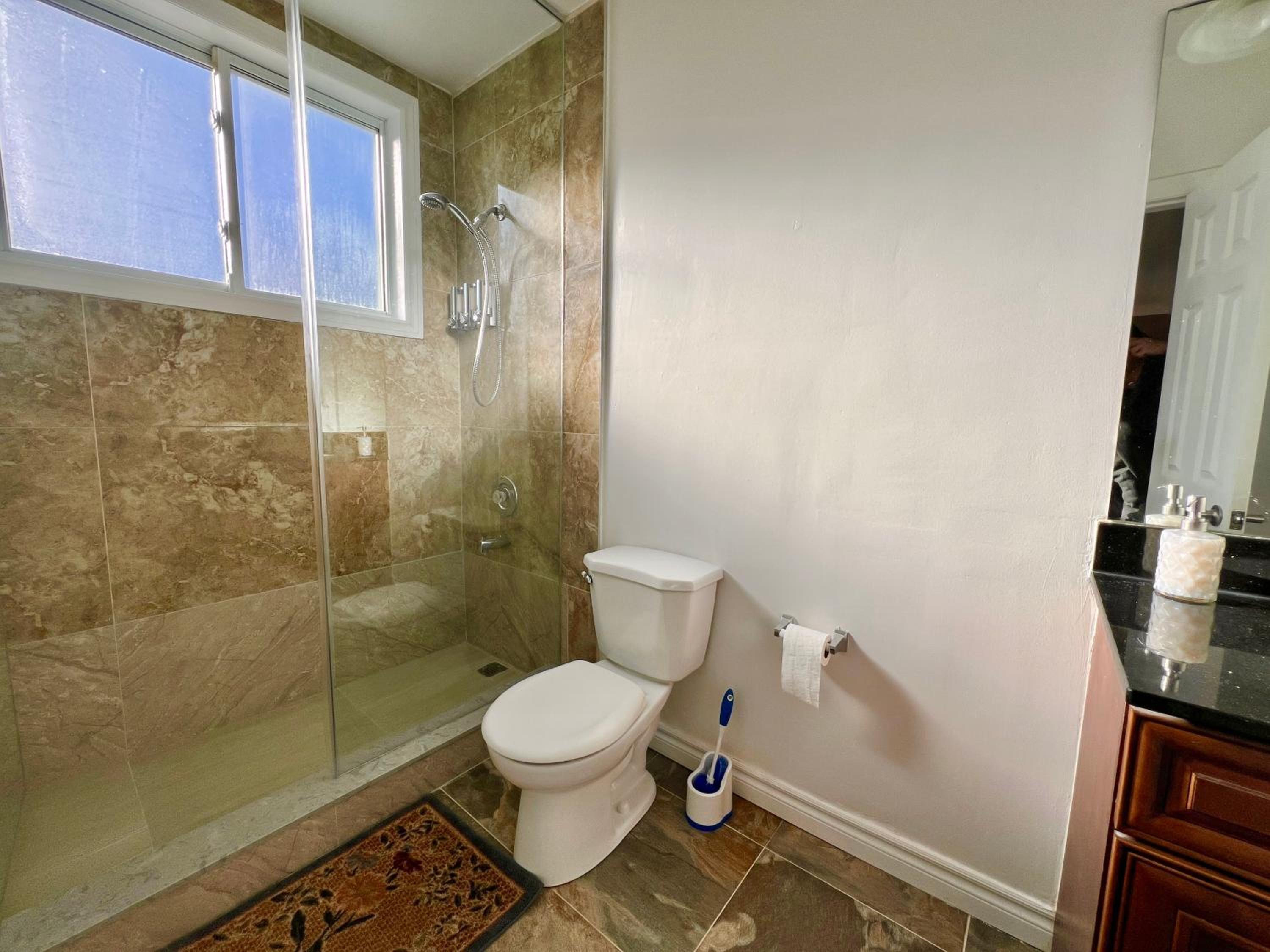 Newly Renovated Home in Central Aurora