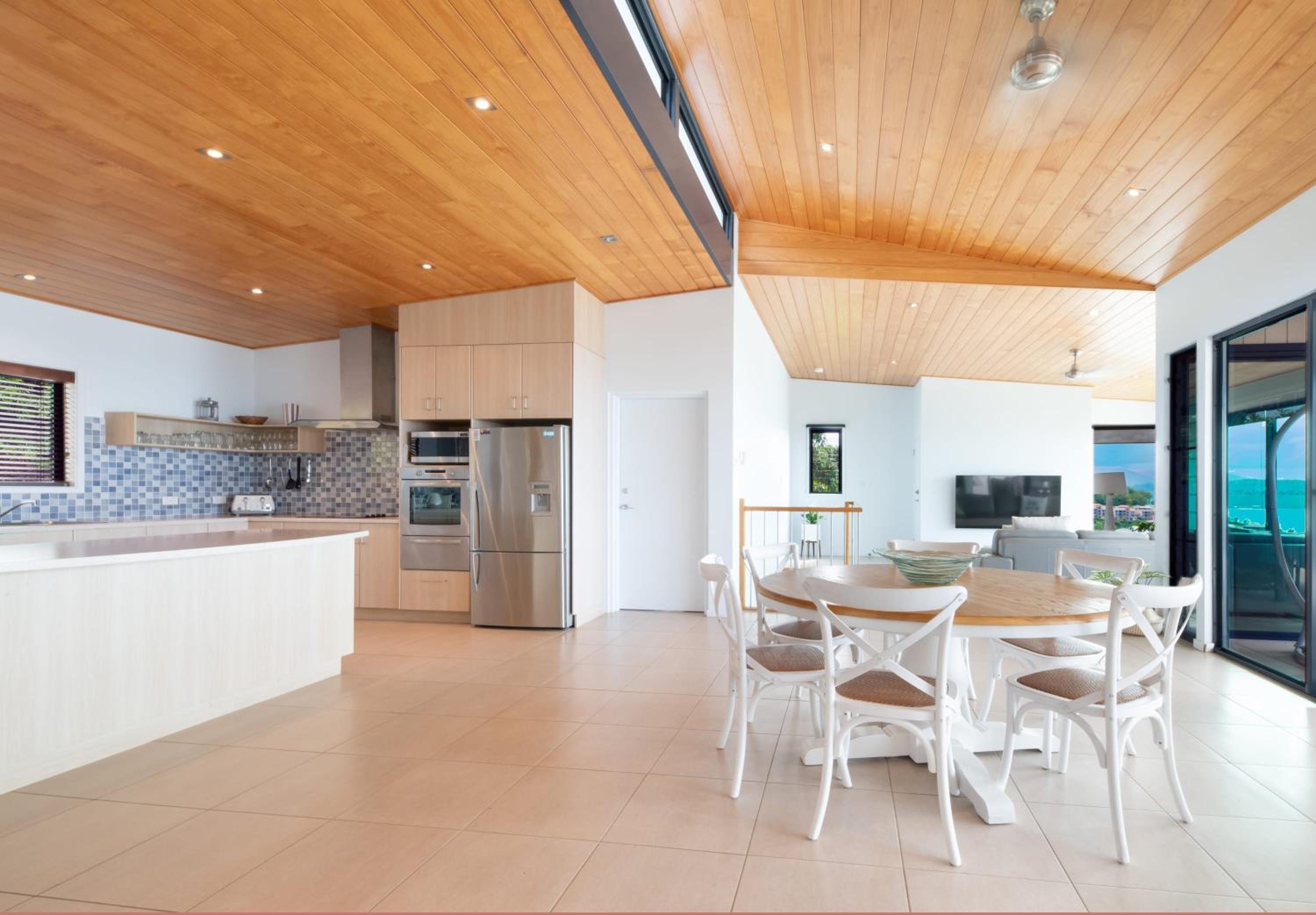 Holiday on The Horizon Airlie Beach Holiday Home