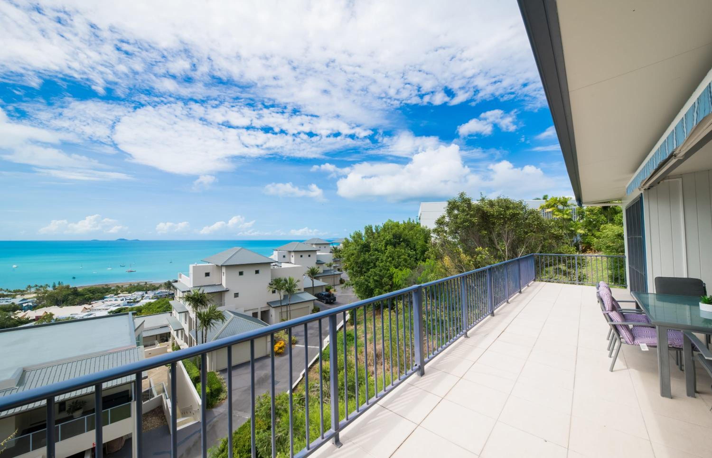 Holiday on The Horizon Airlie Beach Holiday Home