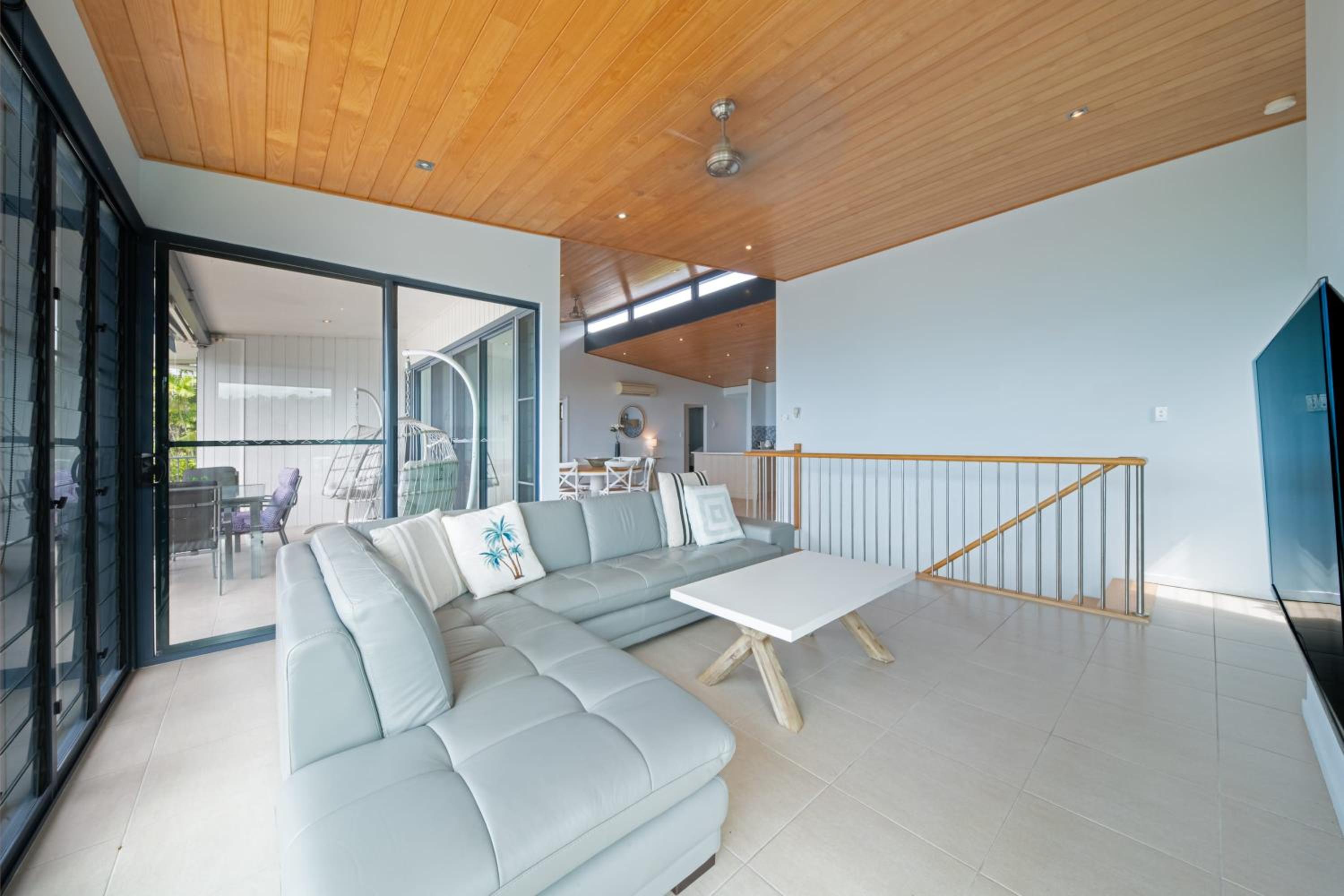 Holiday on The Horizon Airlie Beach Holiday Home