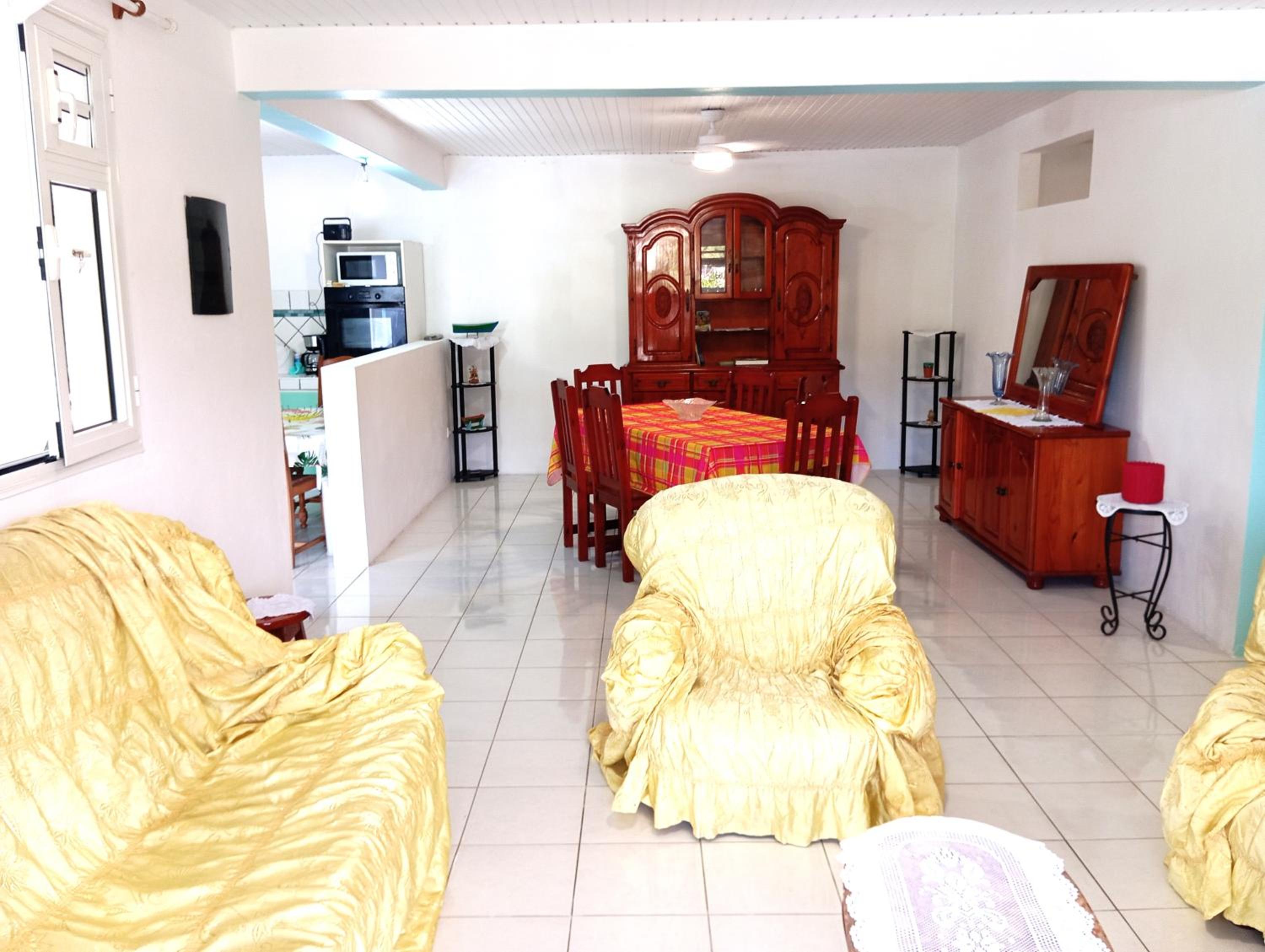 Villa léïna, écotourisme jardin visite, chambre privée