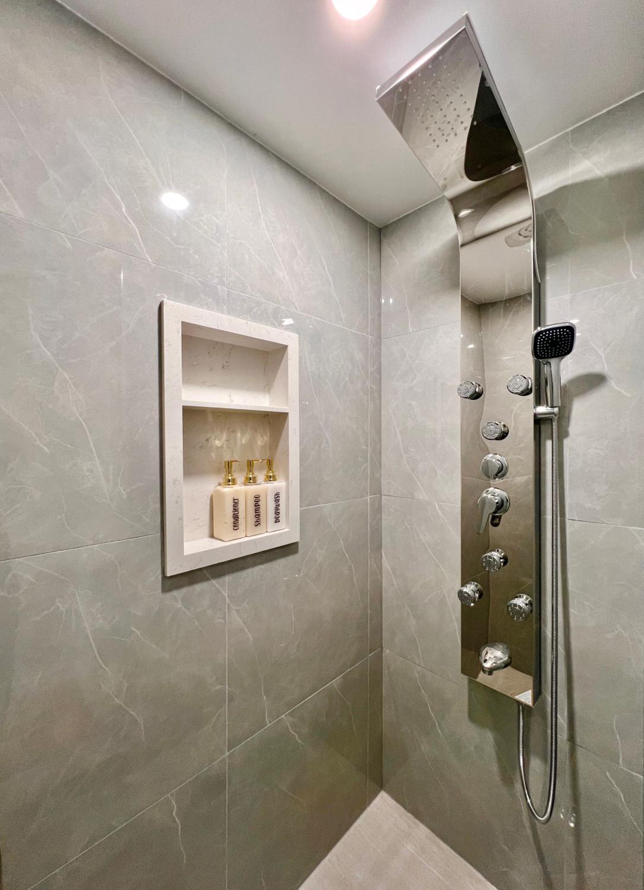 Newly Renovated Home in Central Aurora