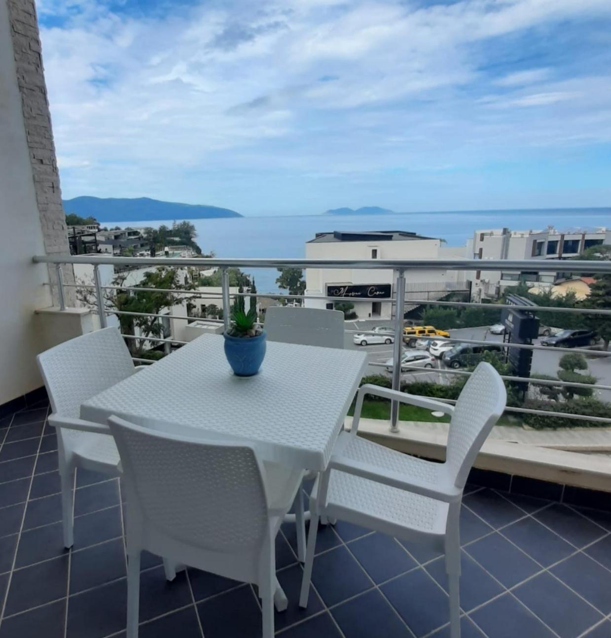 Marina Chic Apartment