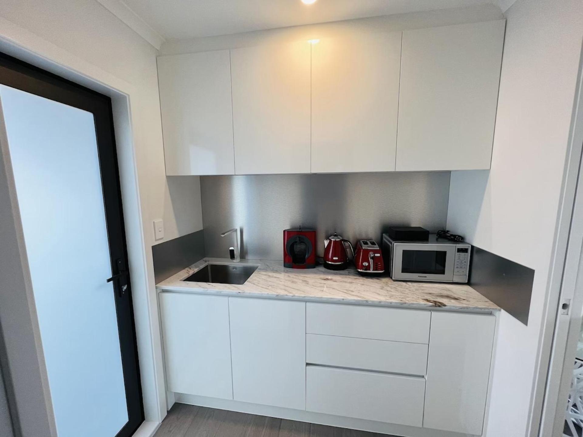 Matuhi Deluxe studio with kitchenette