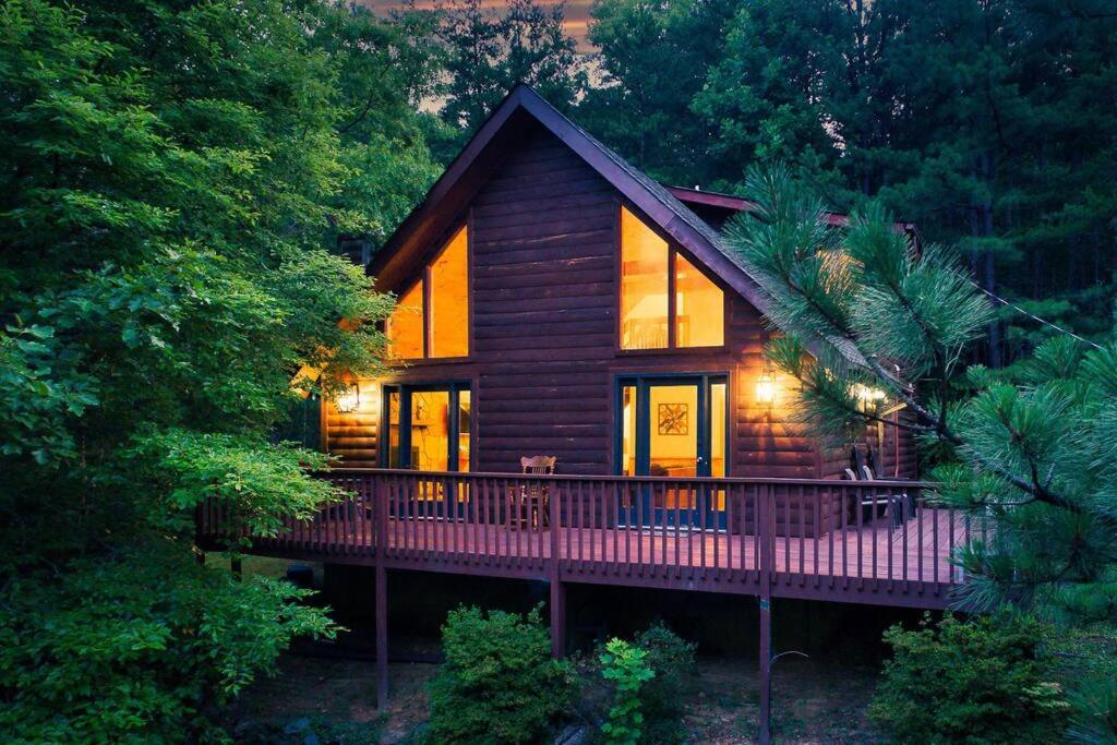 NEW HOT TUB! Secluded 3 Bed Cabin in Pigeon Forge view 4