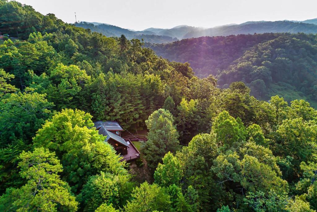NEW HOT TUB! Secluded 3 Bed Cabin in Pigeon Forge view 5