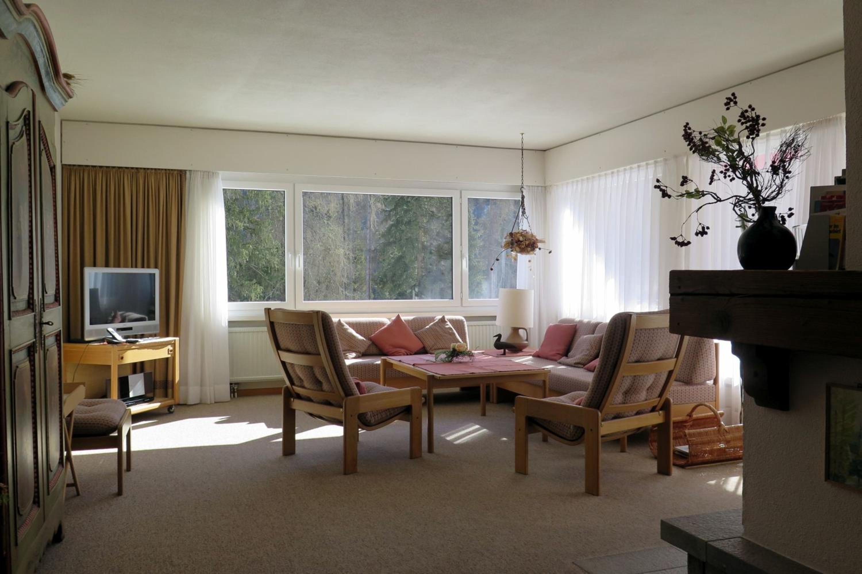 Apartment Scuol view 3