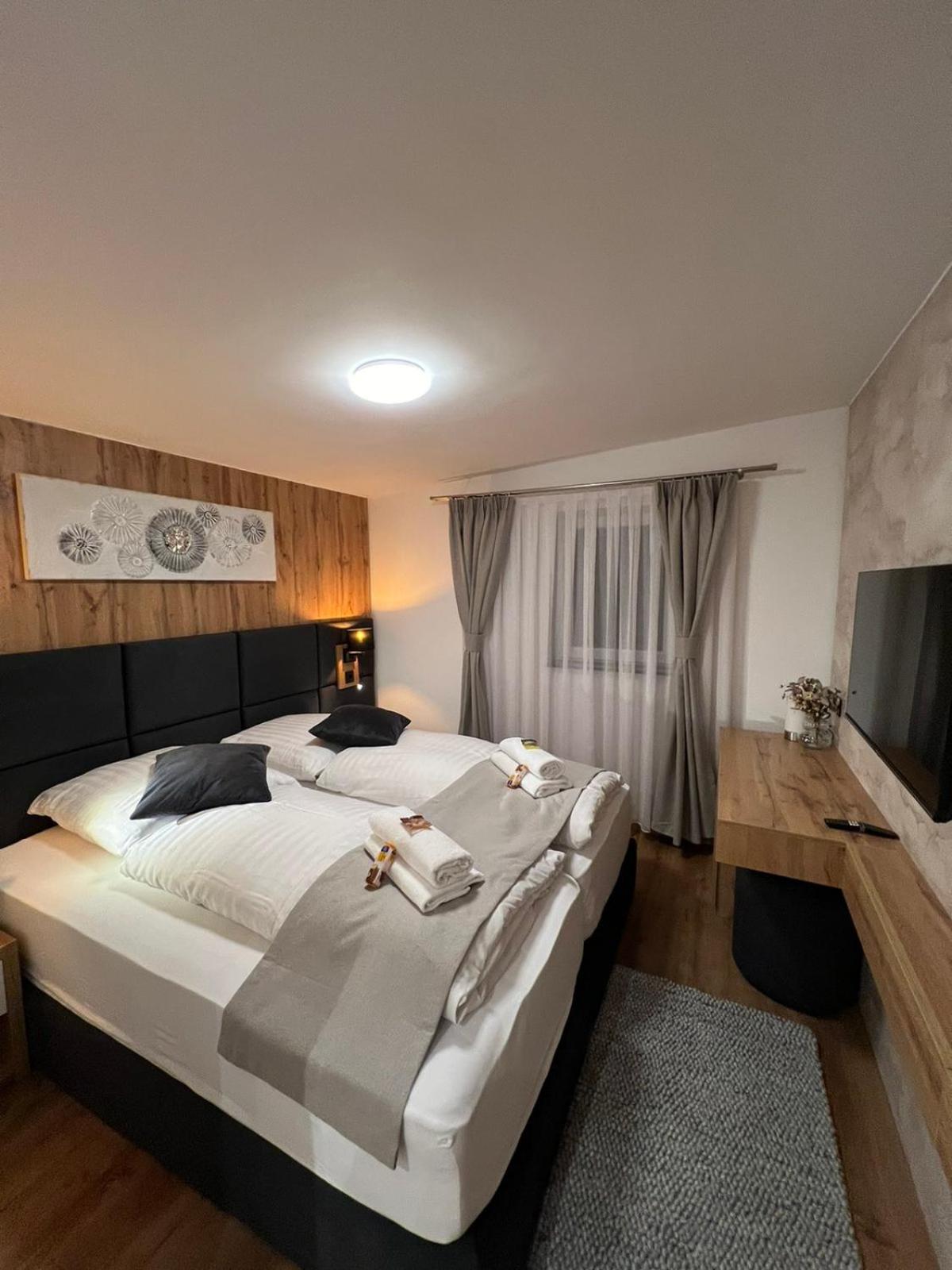 Ferienwohnung E