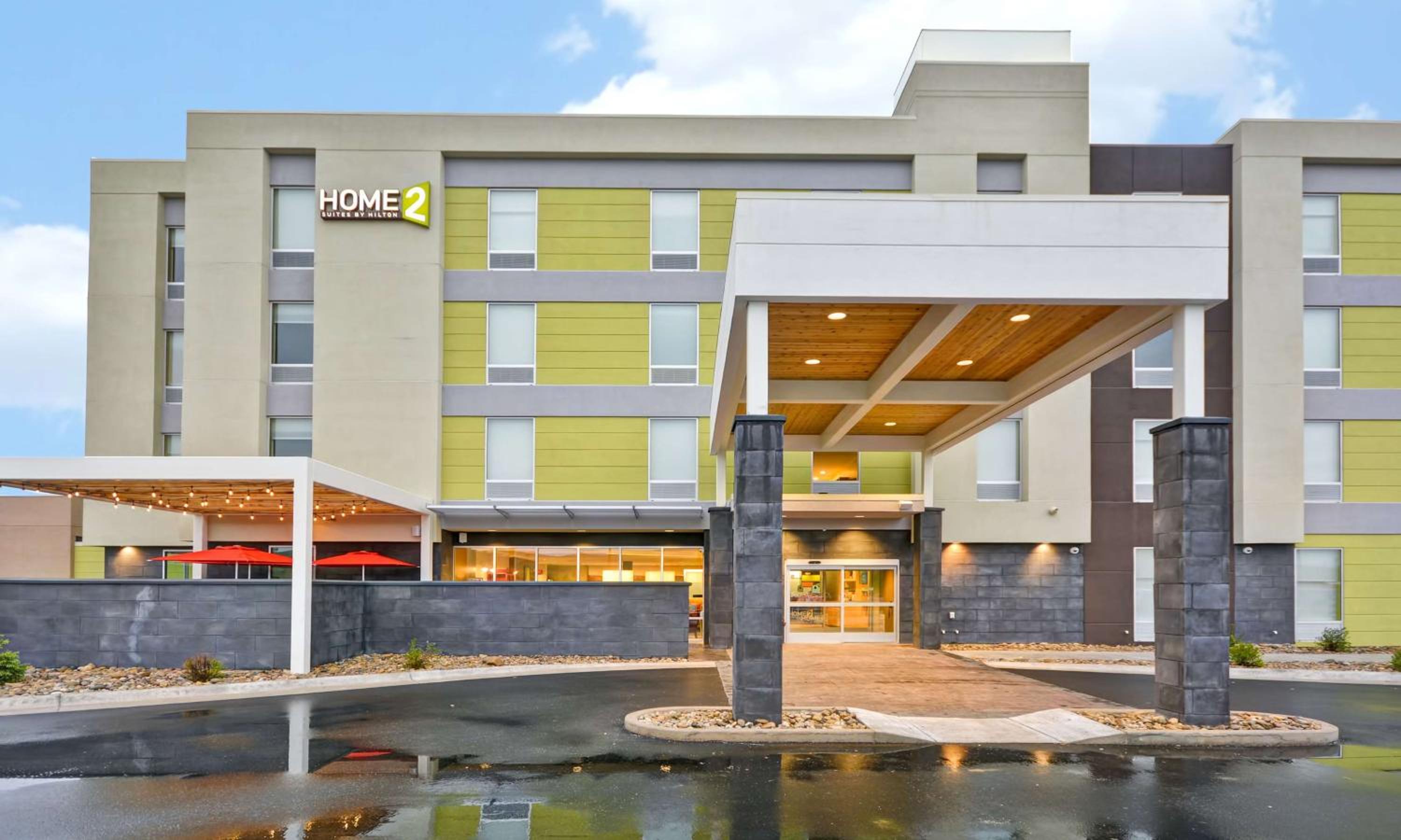 Hotel Home2 Suites By Hilton Rapid City - Image 1