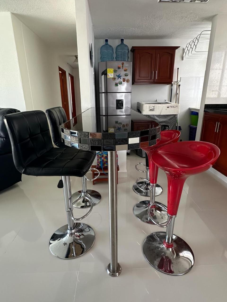 Apartamento frente al MAR Rodadero - Gaira TACOA 6 a 8 personas