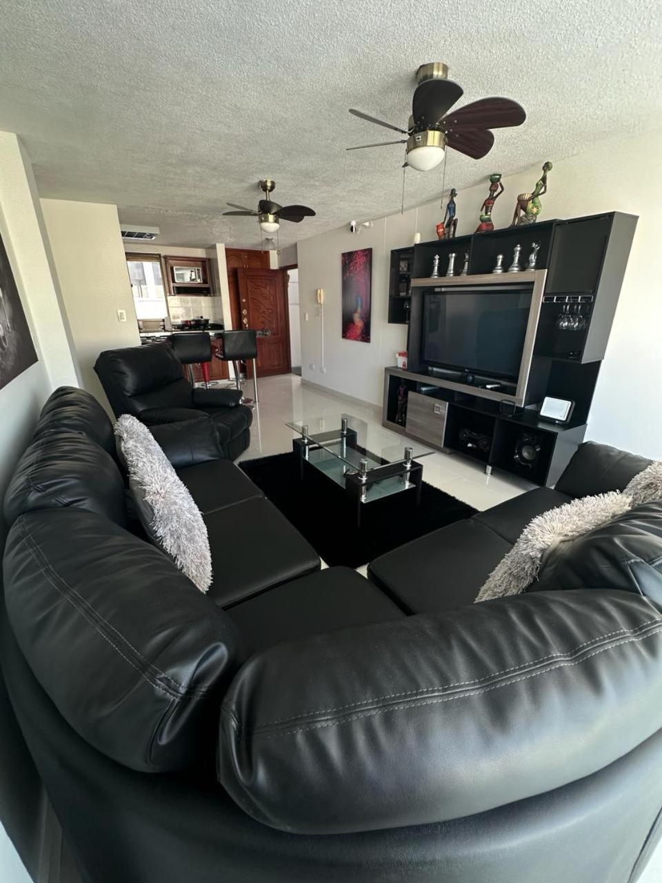 Apartamento frente al MAR Rodadero - Gaira TACOA 6 a 8 personas