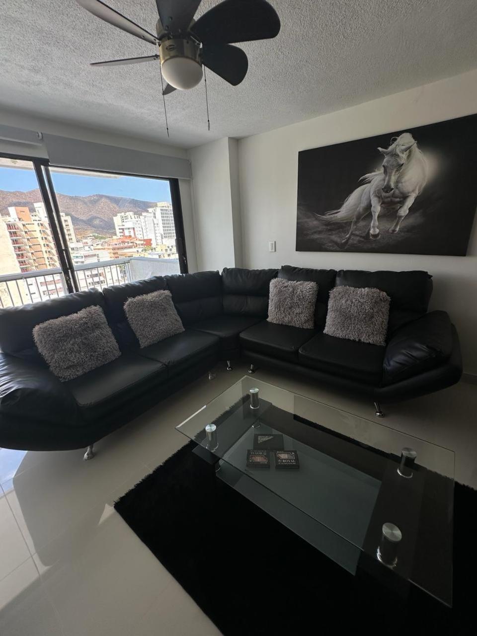 Apartamento frente al MAR Rodadero - Gaira TACOA 6 a 8 personas