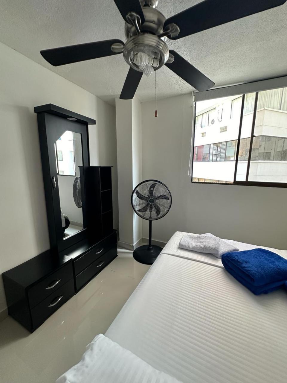 Apartamento frente al MAR Rodadero - Gaira TACOA 6 a 8 personas