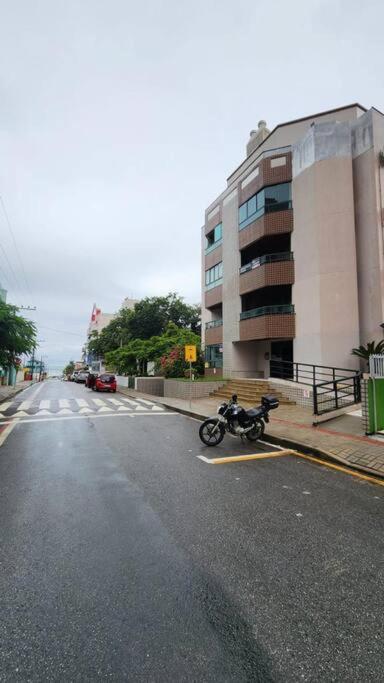 Apartamento 70m da praia em Bombinhas