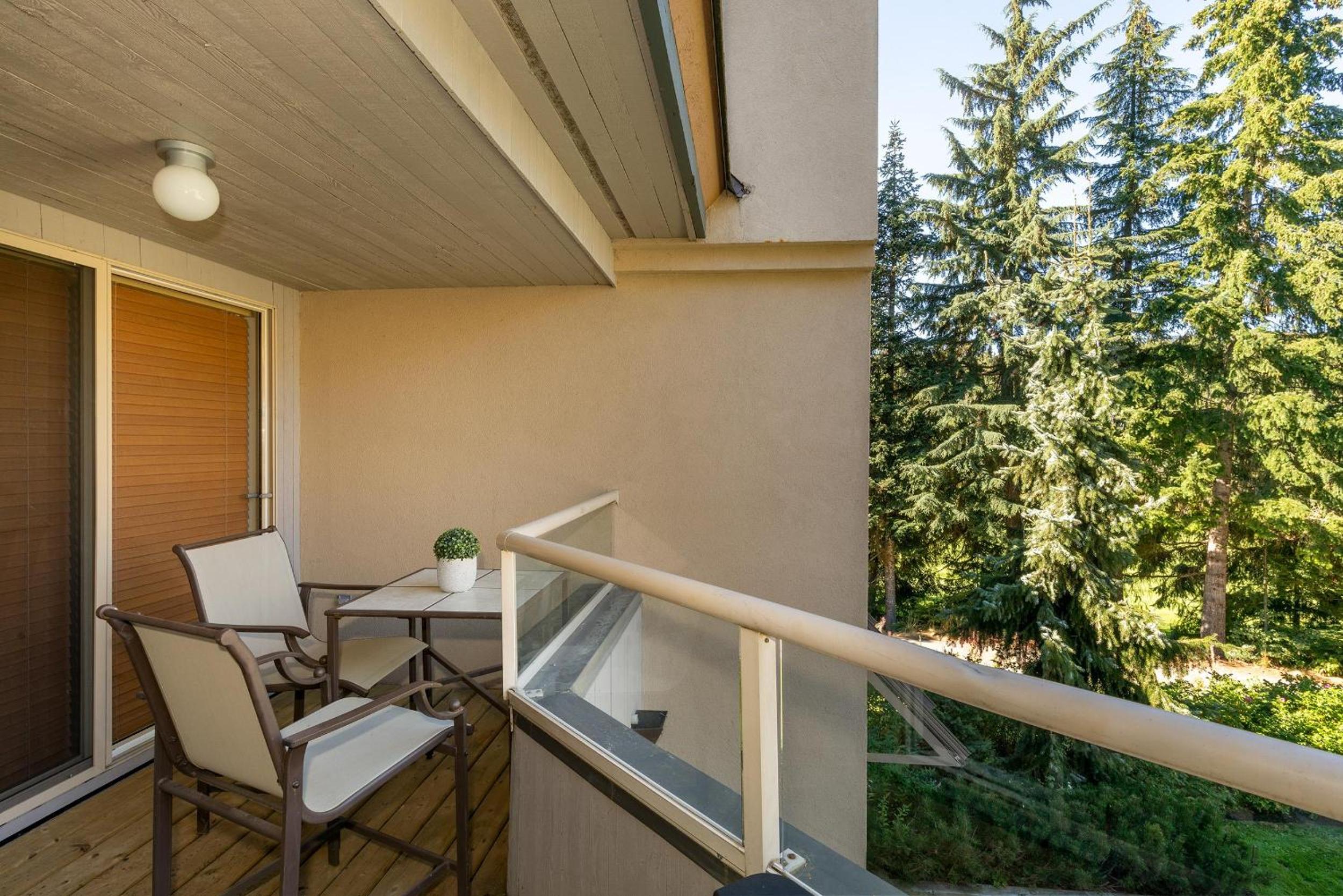 Gleneagle 29 | Family-friendly Townhouse, 700m to Blackcomb Base, Wood-Burning Fireplace