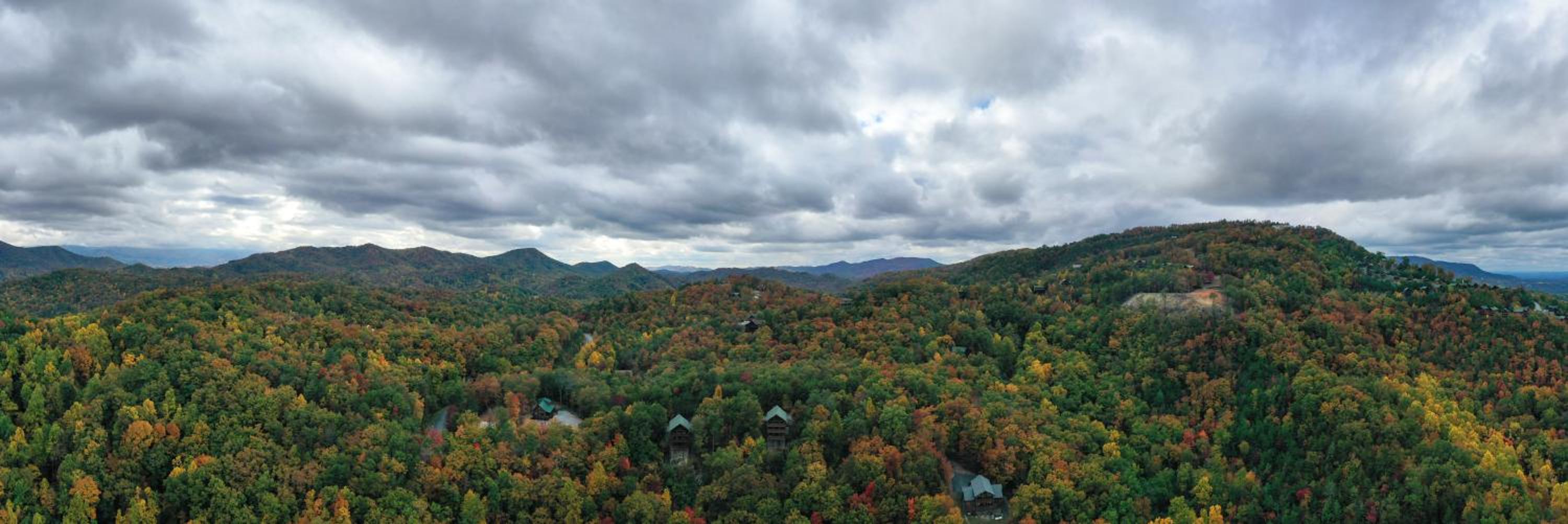 Bella Yani - Hot Tub, Pool Table, Air Hockey - Property Image 1