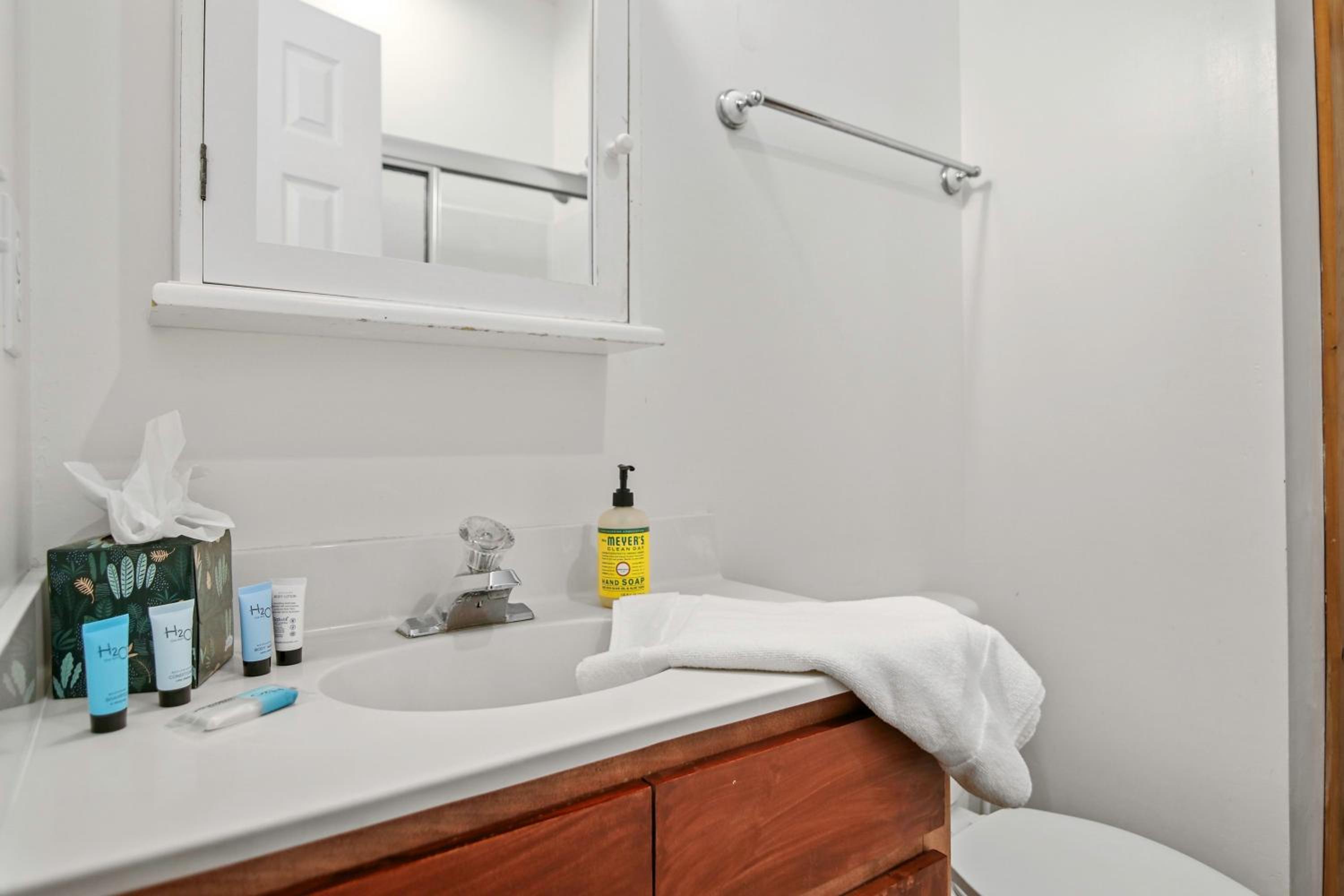 Chasing Waves | Heated Pool | 3 Min Beach