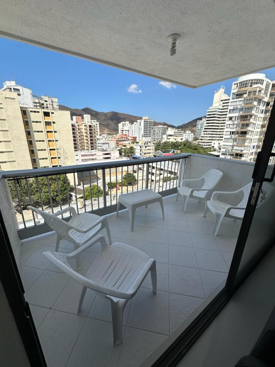 Apartamento frente al MAR Rodadero - Gaira TACOA 6 a 8 personas