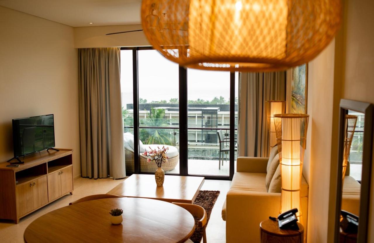 Villa seaview and apartment -Spa Da Nang Resort by JT group "Free pick up" view 5