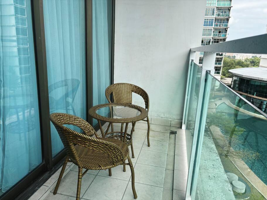 Mount Austin #Palazio B1 Studio Simplistic-style 1-3Pax #MSPro