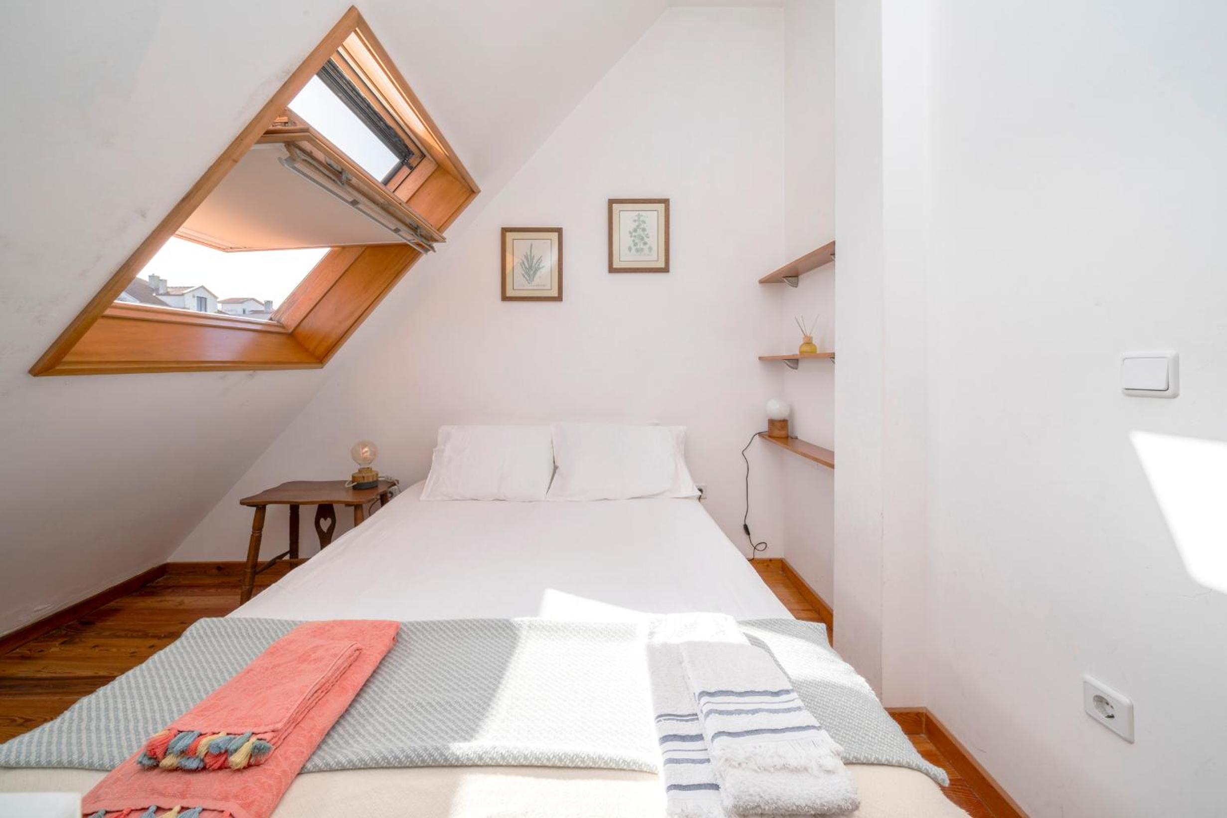 Casa Amarela, 9-room beach house view 3