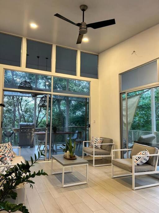 Jaco, Peace Home around nature