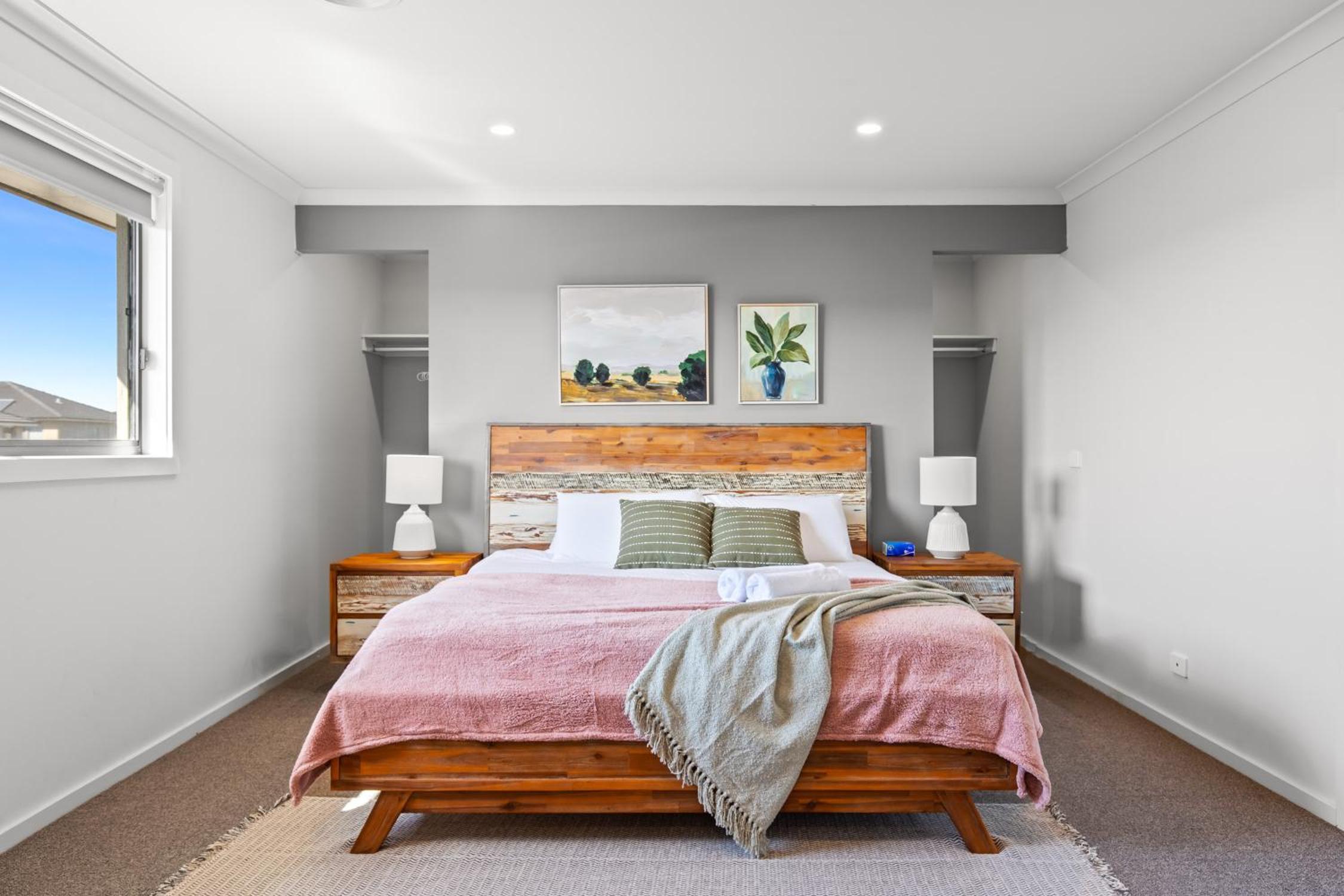 Point Cook's Spacious and Comfy 4BR/3BA Haven!