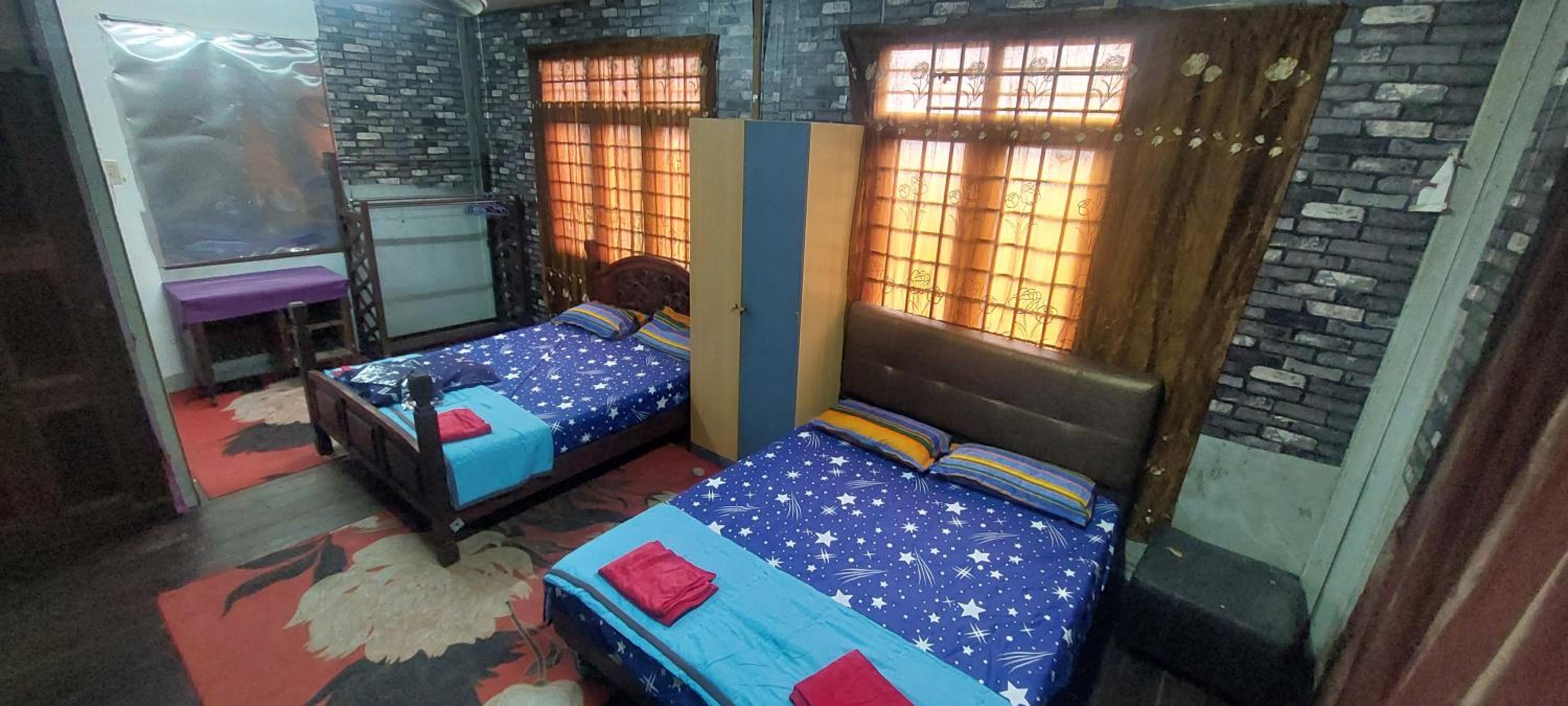 J.Farid home photo 2