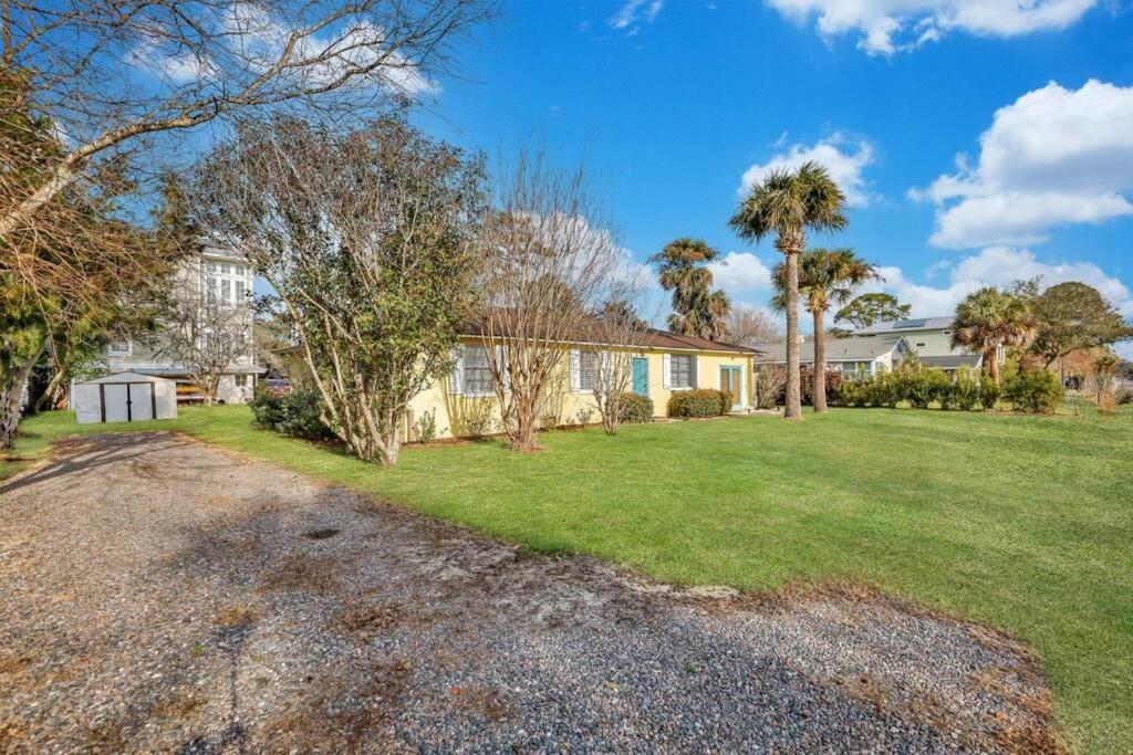 The Miller Beach House: 4 BDR Family Home view 3