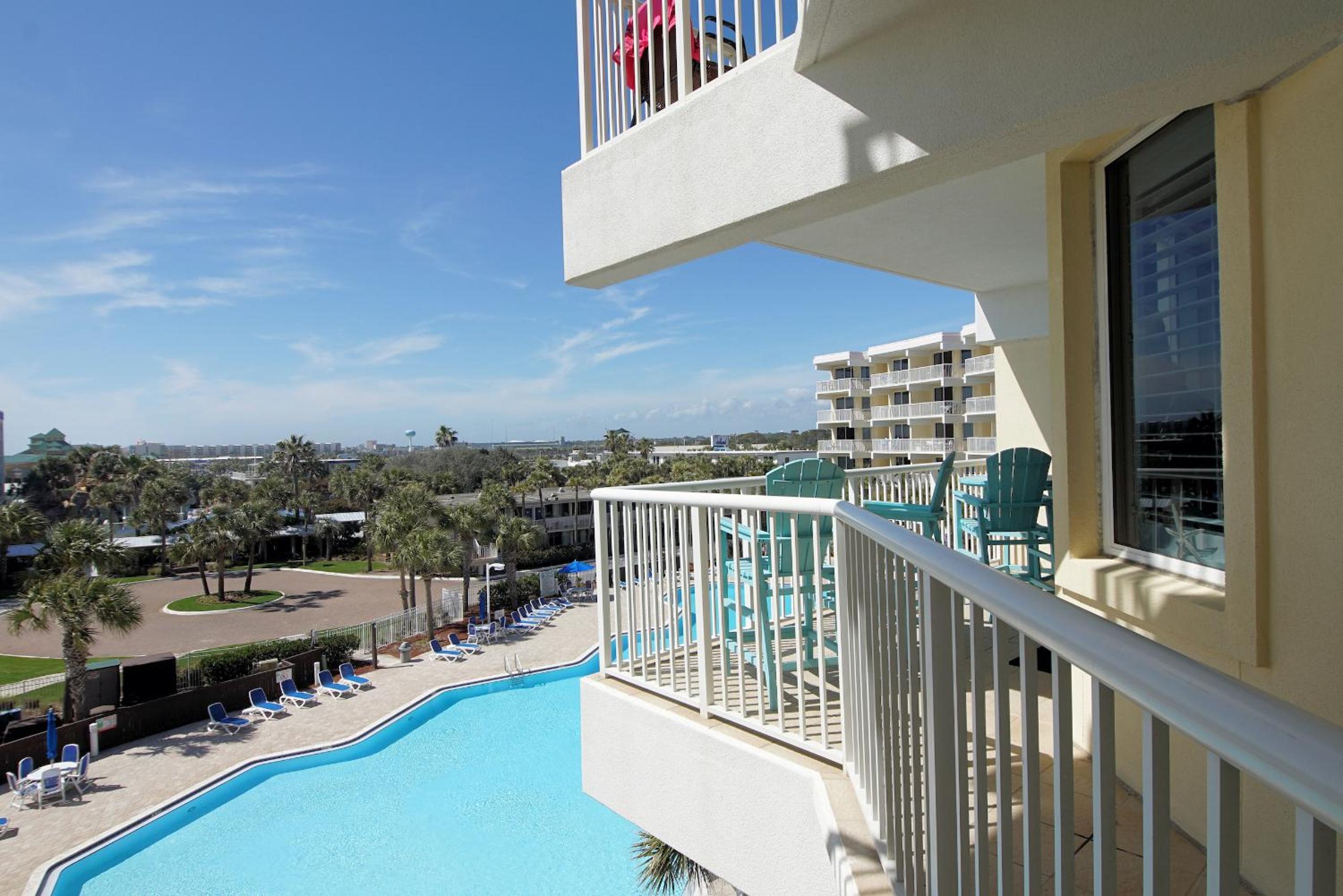 Destin West Gulfside 404 - Amazing Beach View - Free Beach Service - Must See! view 5