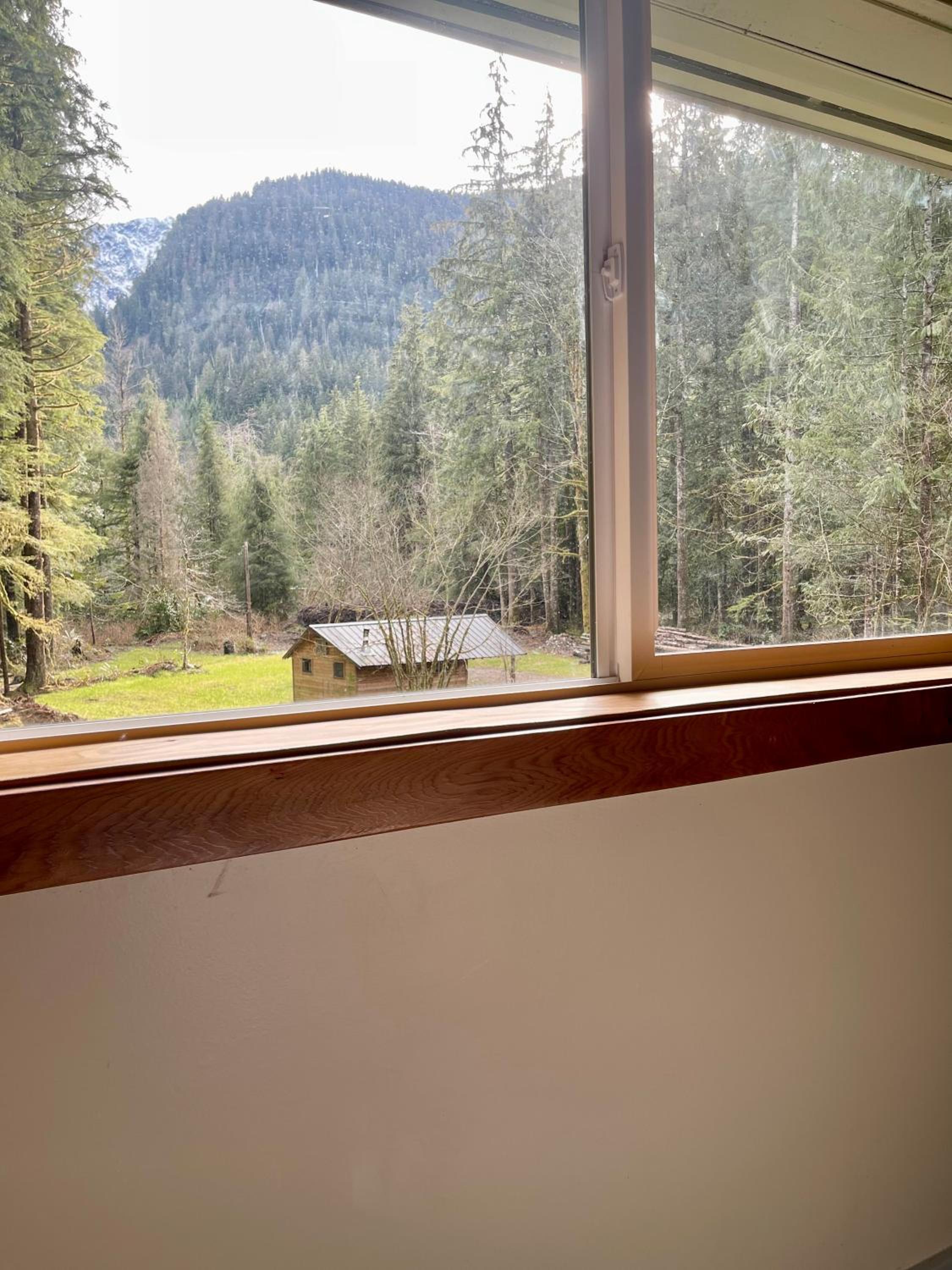 Mt Pilchuck view Cedar's Cabin view 2