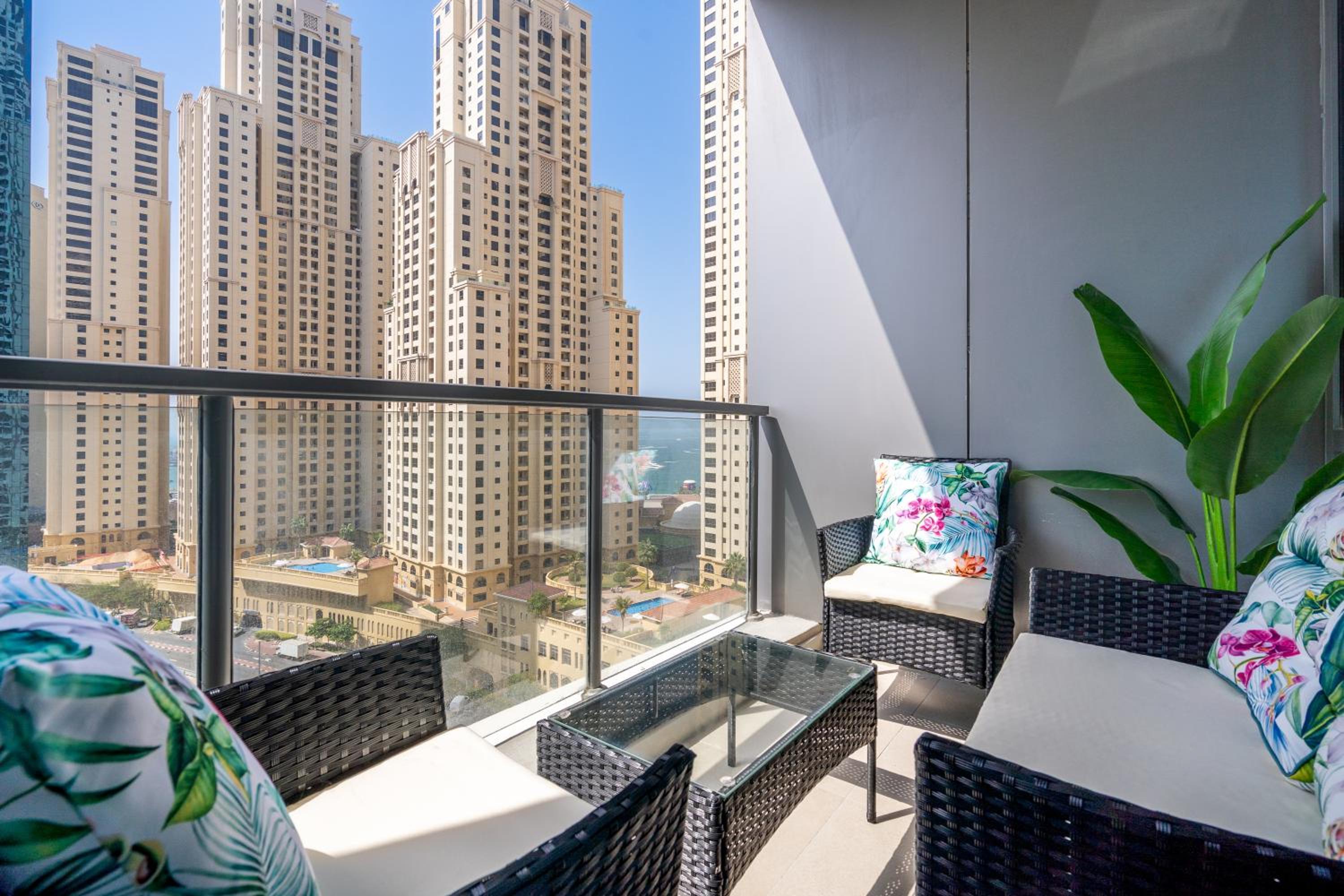 Exceptional Marina View & Location- Large & Bright 1BDR Apartment- 3mn to JBR, Tram & Beach- up to 5
