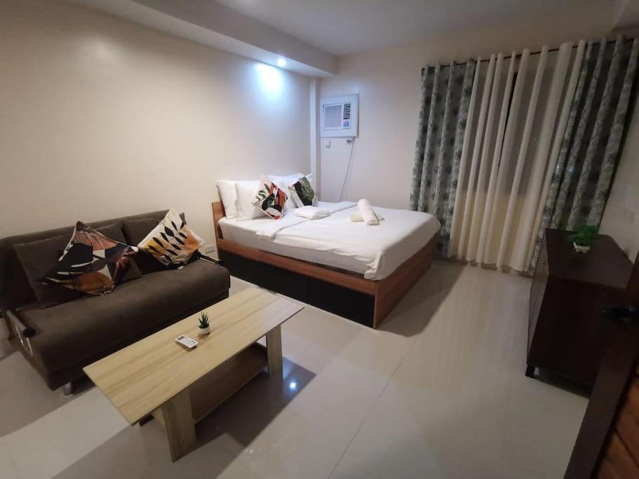 The Persimmon Studios, Cebu City