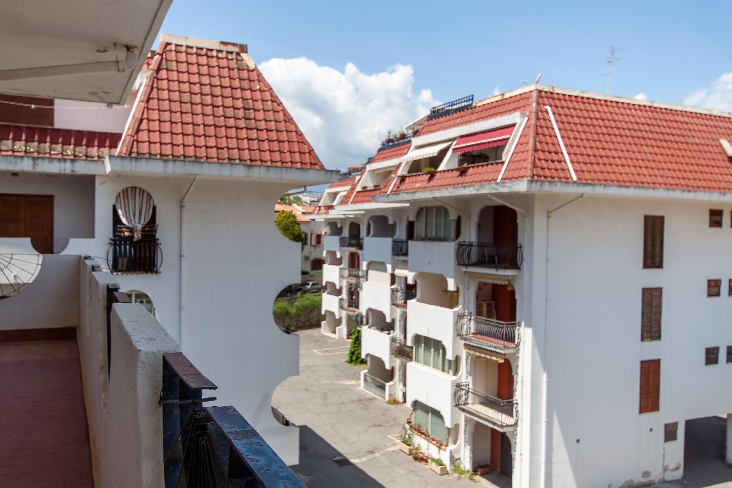 Baia Degli Dei Bilo Close To Taormina and Trilo Close To Taormina- Happy Rentals photo 1