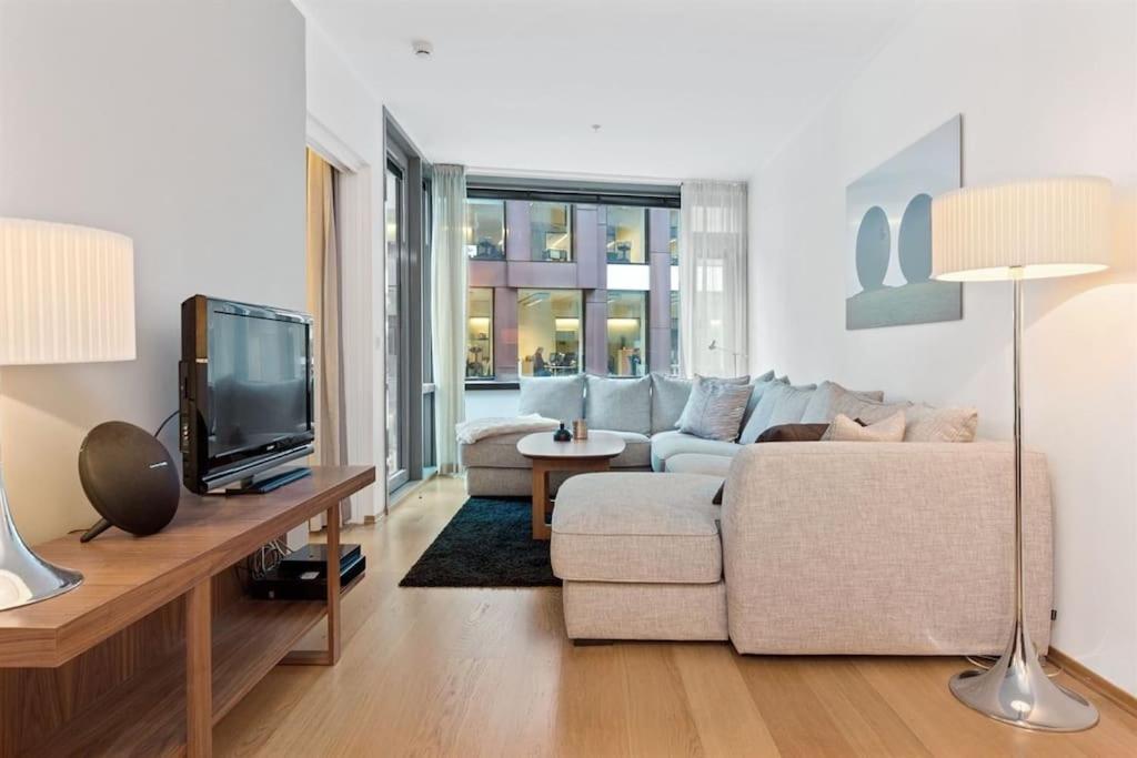 Amazing apartment by the beach view 2