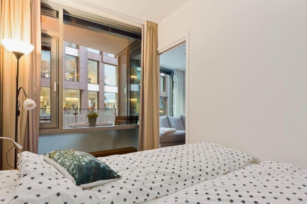 Amazing apartment by the beach view 4