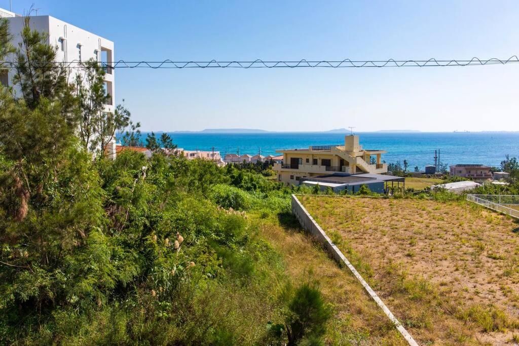Live w/ nature in Okinawa! BOTANICAL PRIVATE VILLA view 3