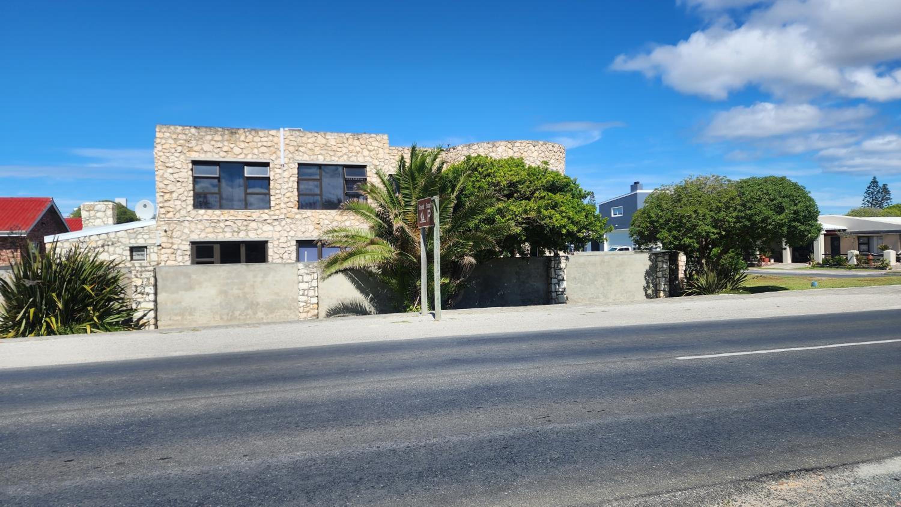 Stonehouse on Main view 3