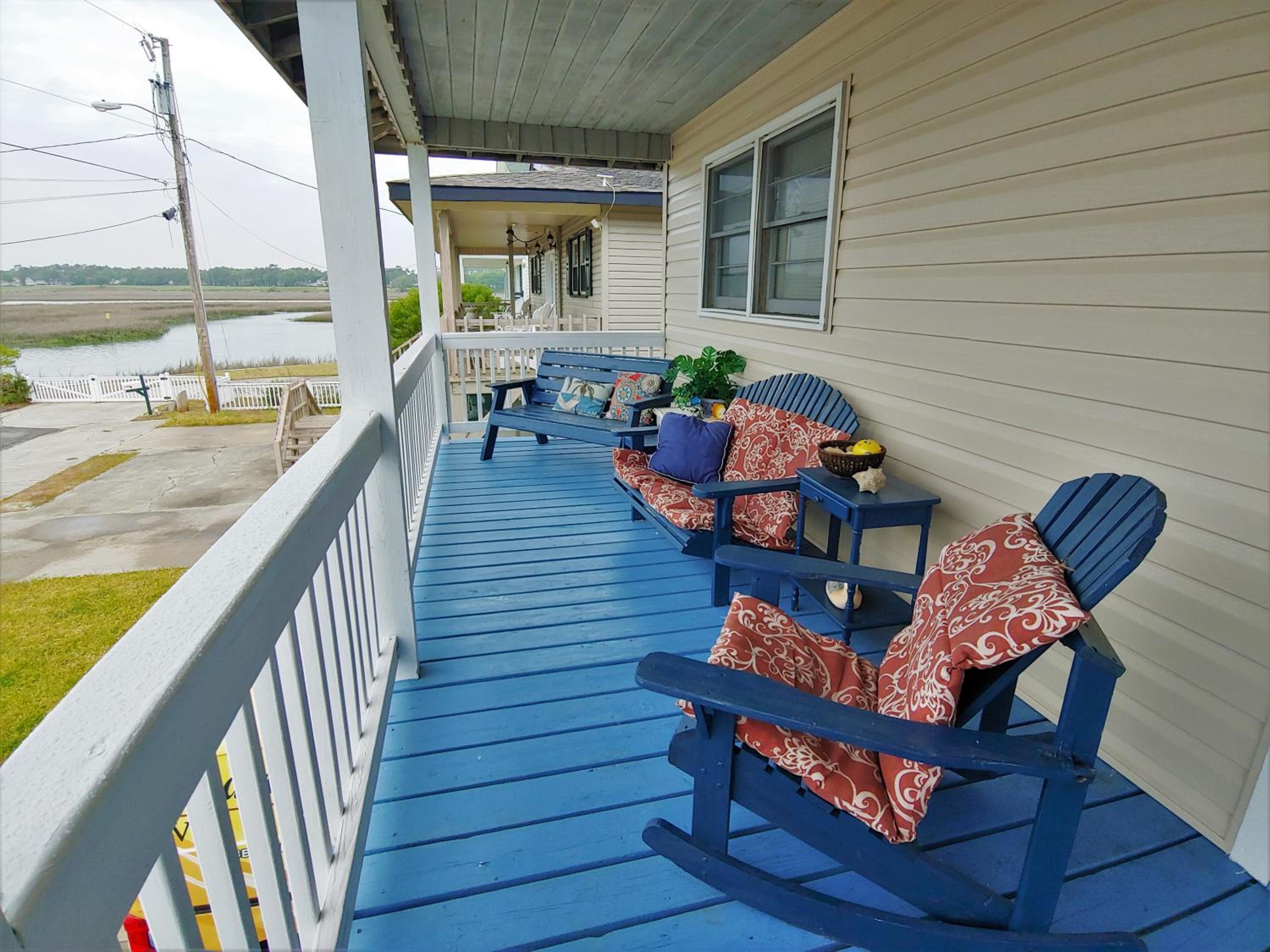 Channel-Front 4BR • Deep Water Views Kayak Fish Dog Friendly • Crew’s Nest