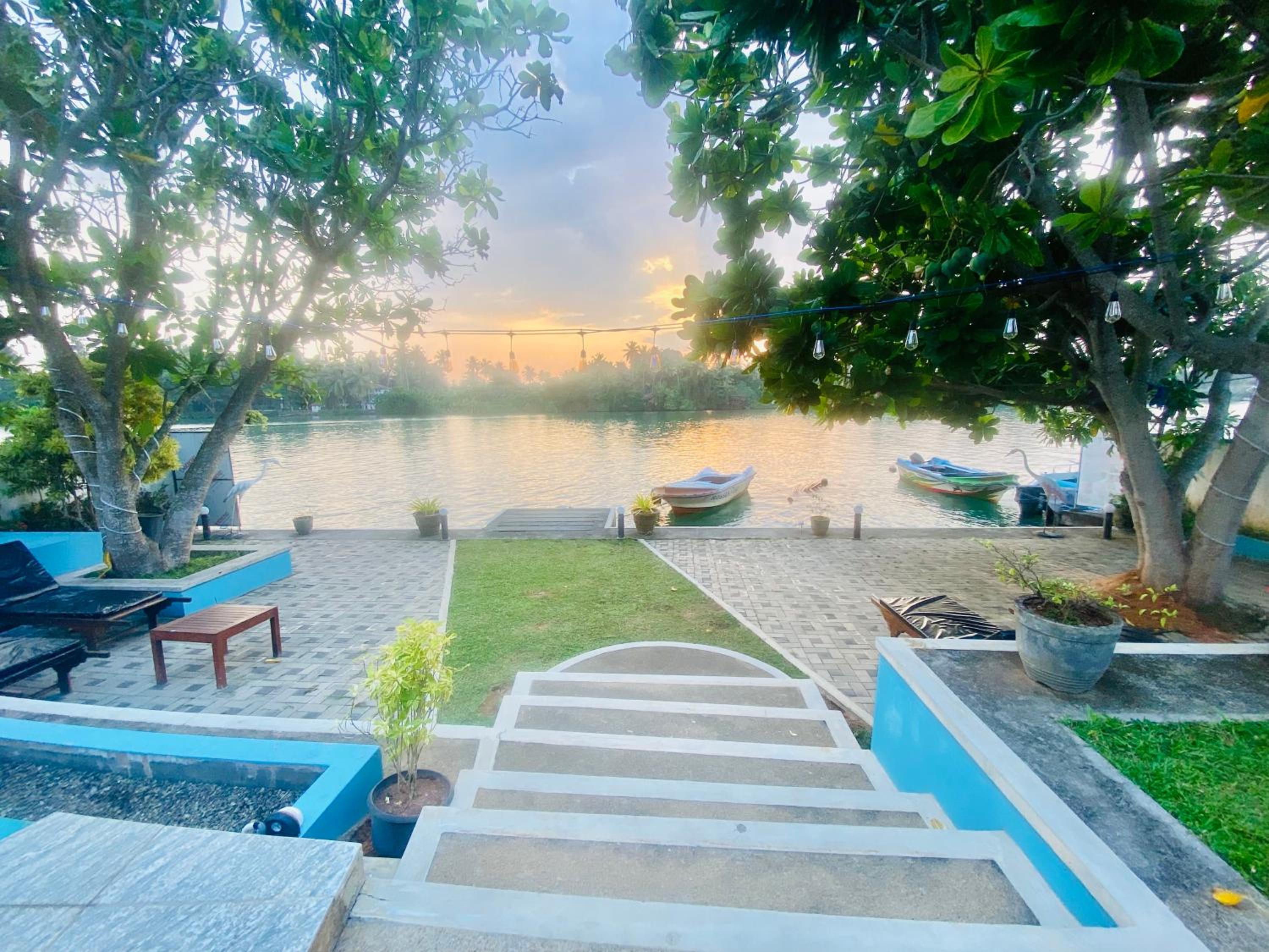 Villa Riverside view 5
